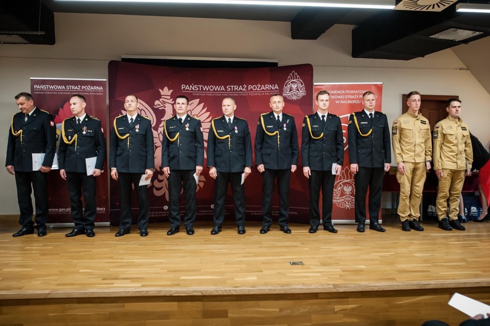 Zdjęcie w galerii na portalu naszraciborz.pl: Uroczystość z okazji Dnia Strażaka na Zamku Piastowskim [FOTO i WIDEO] wiadomości z regionu