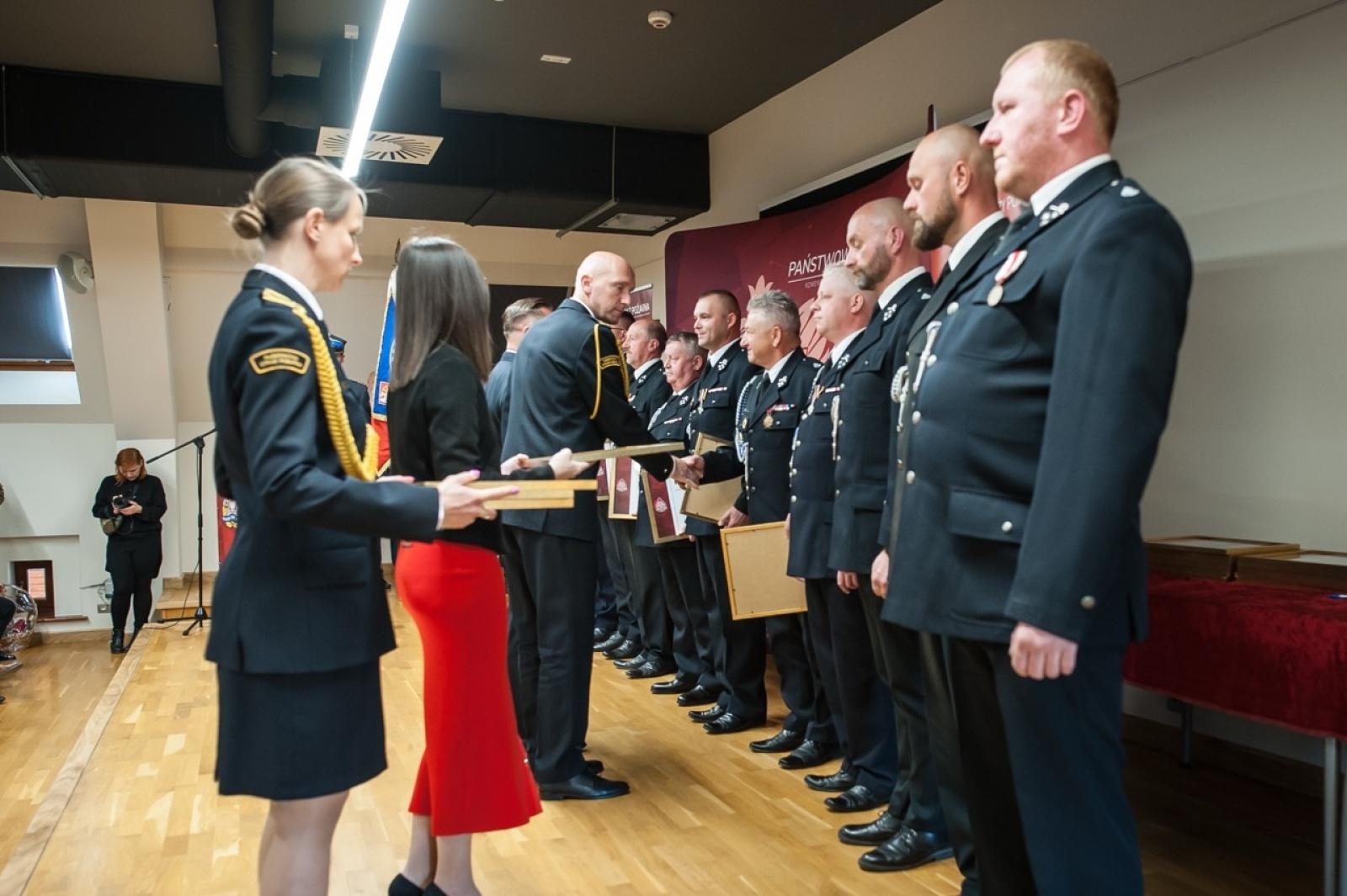 Zdjęcie w galerii na portalu naszraciborz.pl: Uroczystość z okazji Dnia Strażaka na Zamku Piastowskim [FOTO i WIDEO] wiadomości z regionu