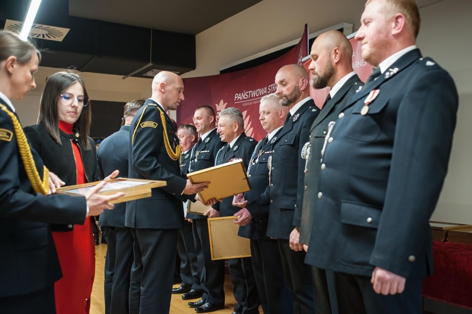 Zdjęcie w galerii na portalu naszraciborz.pl: Uroczystość z okazji Dnia Strażaka na Zamku Piastowskim [FOTO i WIDEO] wiadomości z regionu