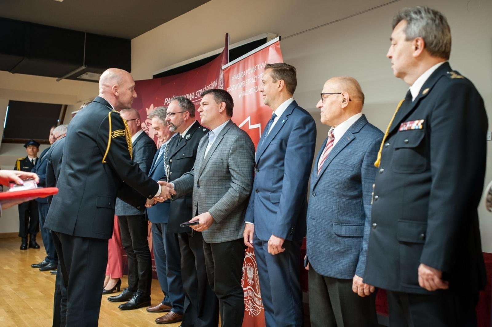 Zdjęcie w galerii na portalu naszraciborz.pl: Uroczystość z okazji Dnia Strażaka na Zamku Piastowskim [FOTO i WIDEO] wiadomości z regionu