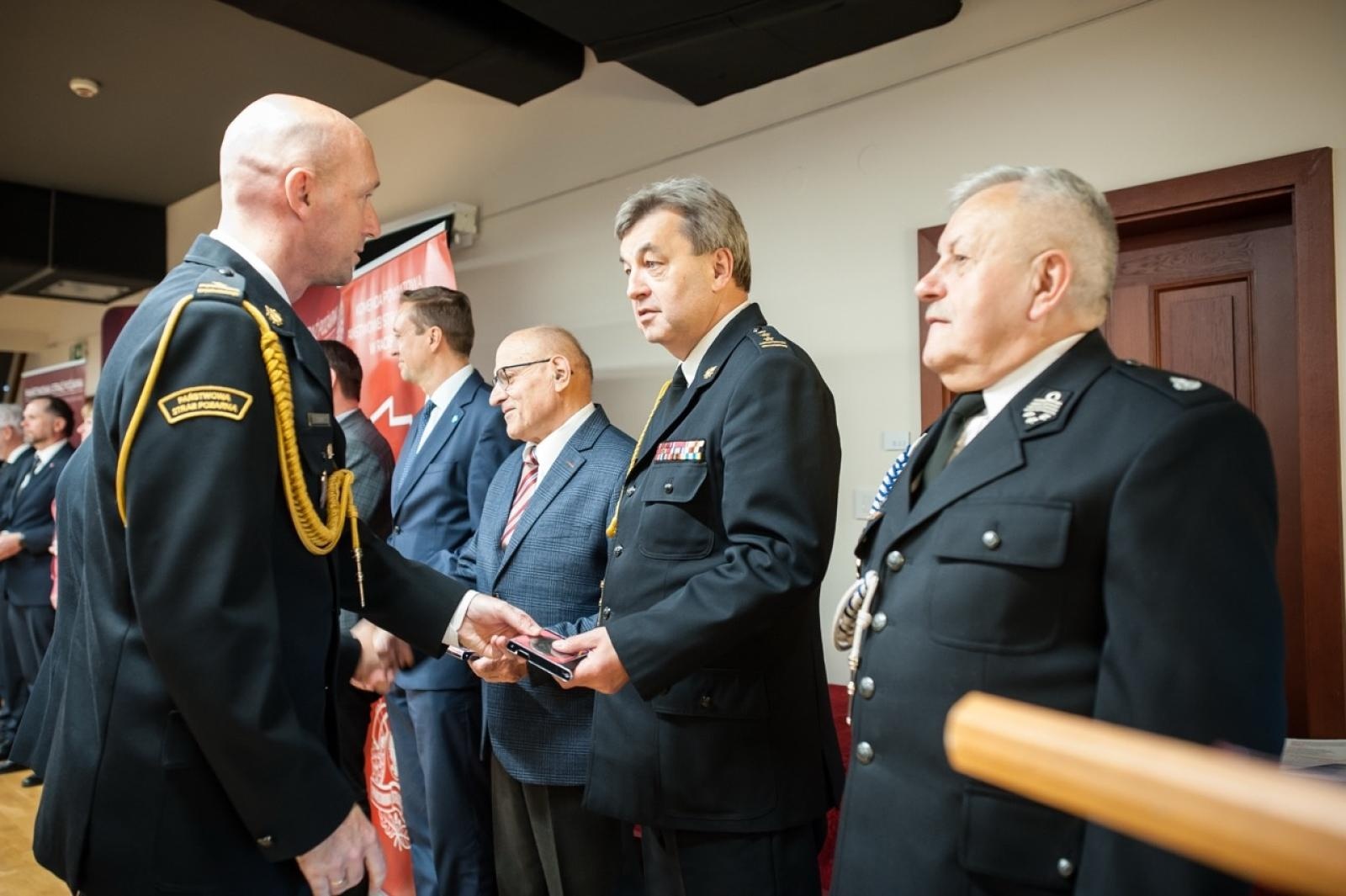 Zdjęcie w galerii na portalu naszraciborz.pl: Uroczystość z okazji Dnia Strażaka na Zamku Piastowskim [FOTO i WIDEO] wiadomości z regionu