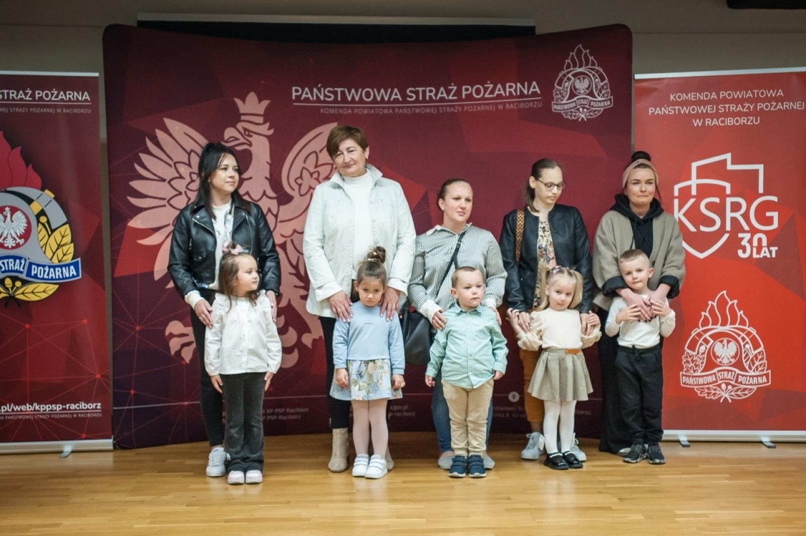 Zdjęcie w galerii na portalu naszraciborz.pl: Uroczystość z okazji Dnia Strażaka na Zamku Piastowskim [FOTO i WIDEO] wiadomości z regionu