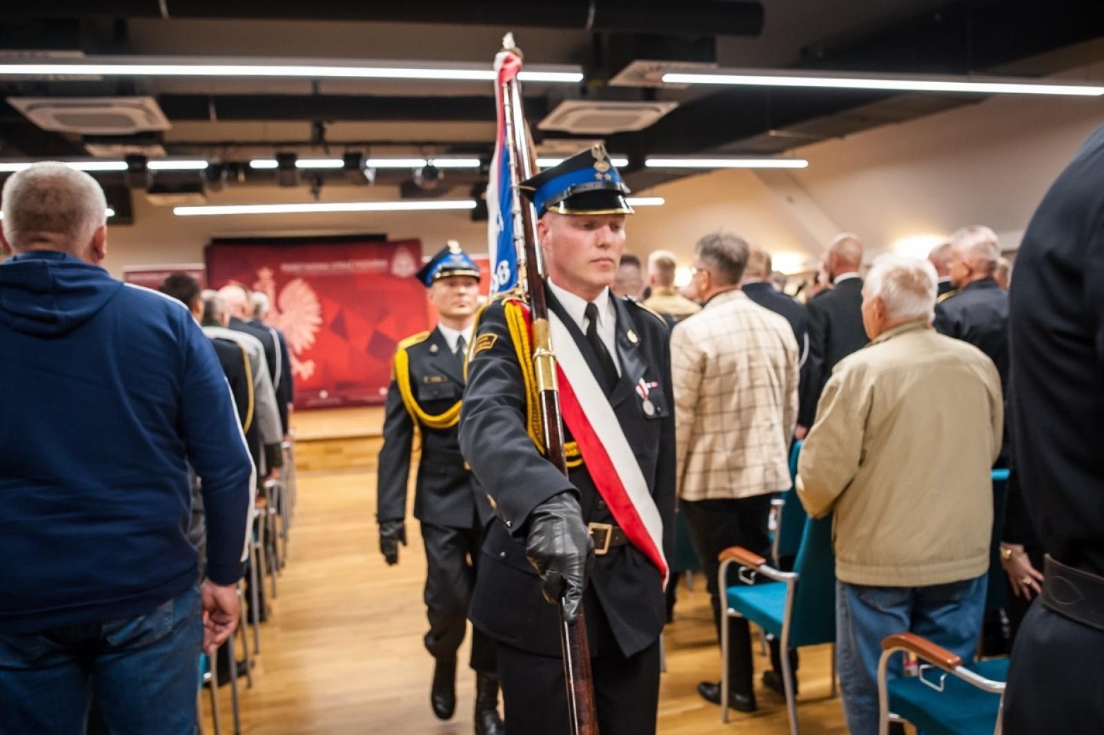 Zdjęcie w galerii na portalu naszraciborz.pl: Uroczystość z okazji Dnia Strażaka na Zamku Piastowskim [FOTO i WIDEO] wiadomości z regionu