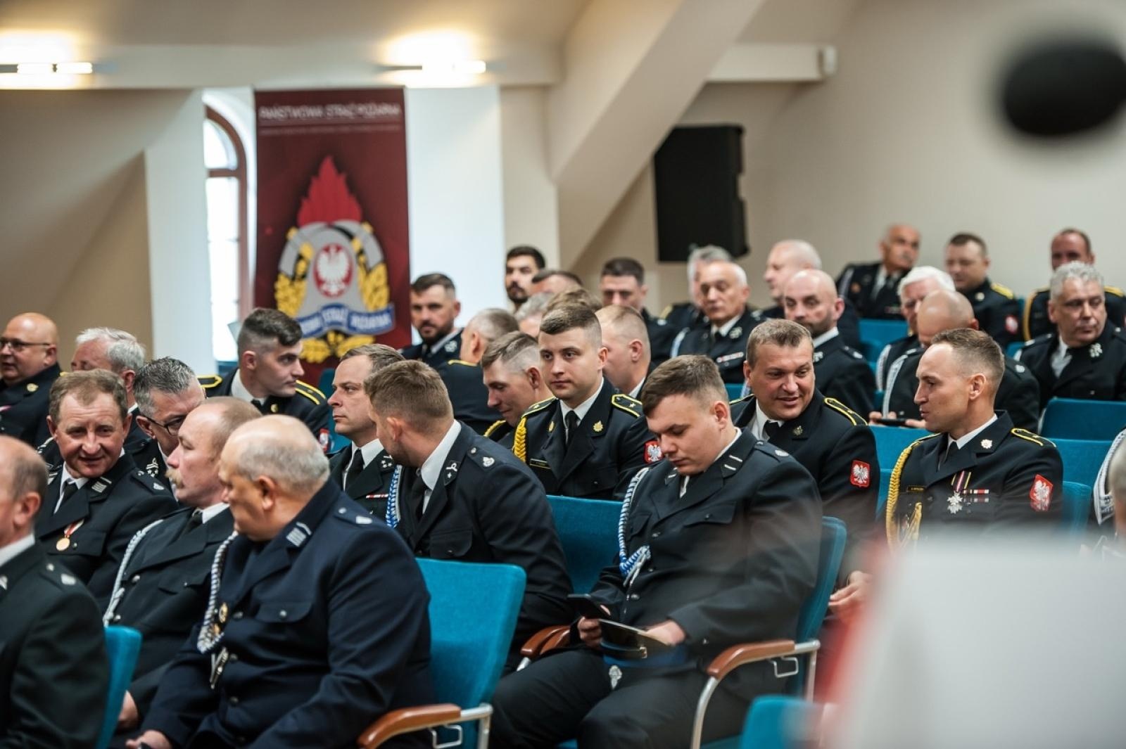 Zdjęcie w galerii na portalu naszraciborz.pl: Uroczystość z okazji Dnia Strażaka na Zamku Piastowskim [FOTO i WIDEO] wiadomości z regionu