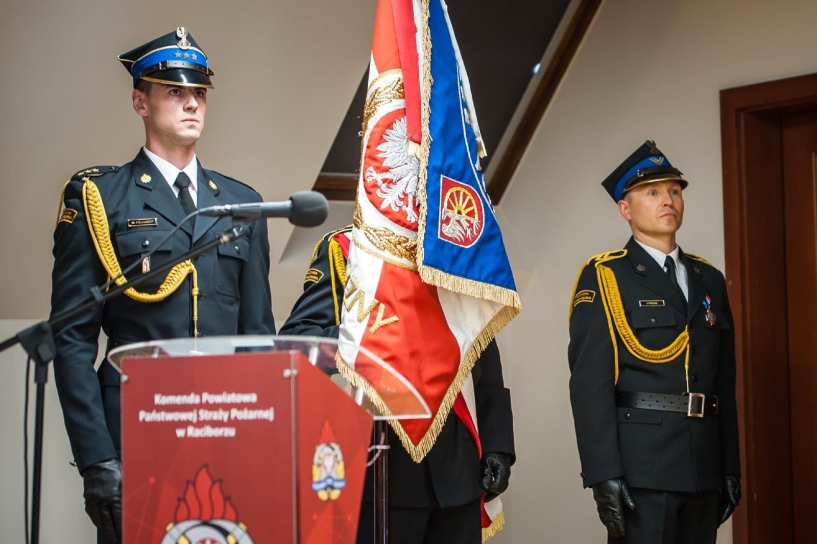 Zdjęcie w galerii na portalu naszraciborz.pl: Uroczystość z okazji Dnia Strażaka na Zamku Piastowskim [FOTO i WIDEO] wiadomości z regionu