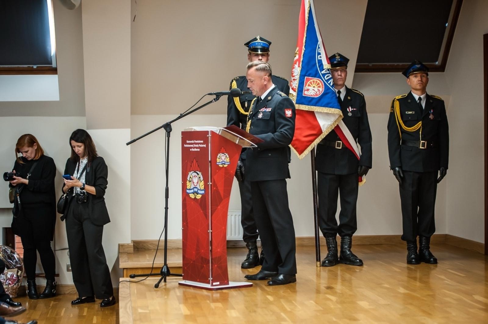 Zdjęcie w galerii na portalu naszraciborz.pl: Uroczystość z okazji Dnia Strażaka na Zamku Piastowskim [FOTO i WIDEO] wiadomości z regionu