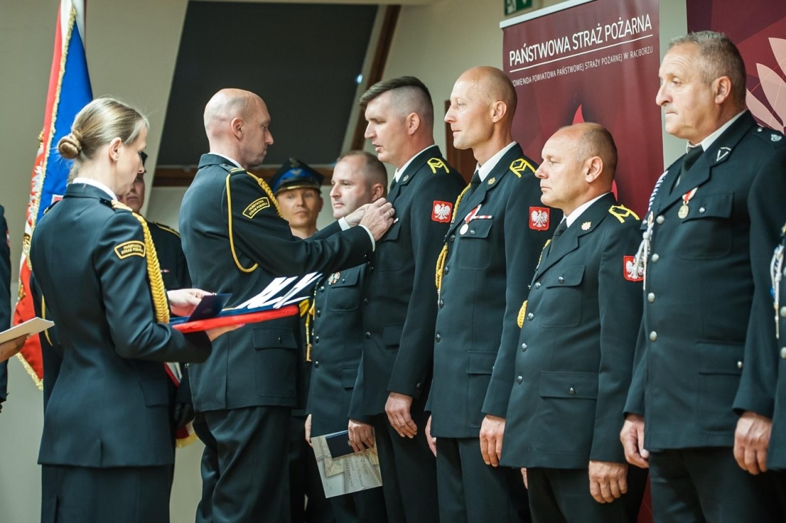Zdjęcie w galerii na portalu naszraciborz.pl: Uroczystość z okazji Dnia Strażaka na Zamku Piastowskim [FOTO i WIDEO] wiadomości z regionu