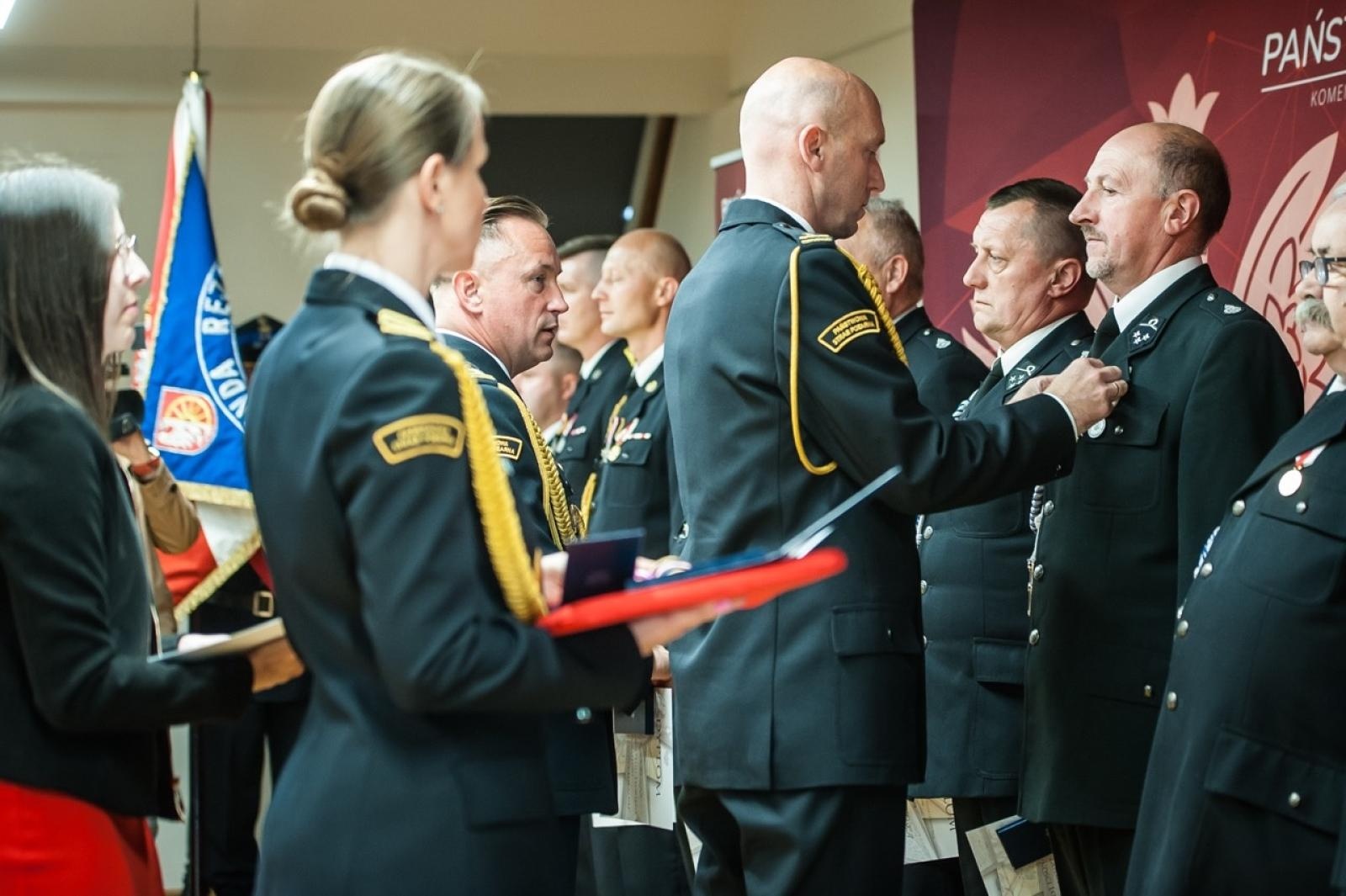 Zdjęcie w galerii na portalu naszraciborz.pl: Uroczystość z okazji Dnia Strażaka na Zamku Piastowskim [FOTO i WIDEO] wiadomości z regionu
