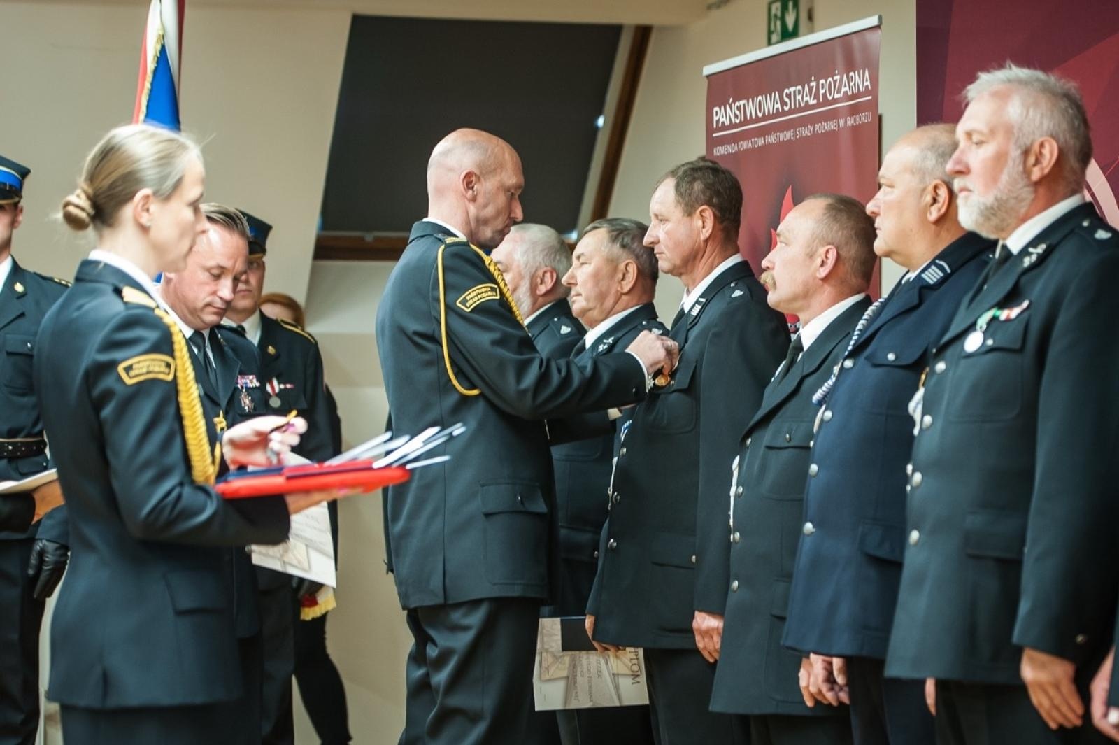 Zdjęcie w galerii na portalu naszraciborz.pl: Uroczystość z okazji Dnia Strażaka na Zamku Piastowskim [FOTO i WIDEO] wiadomości z regionu