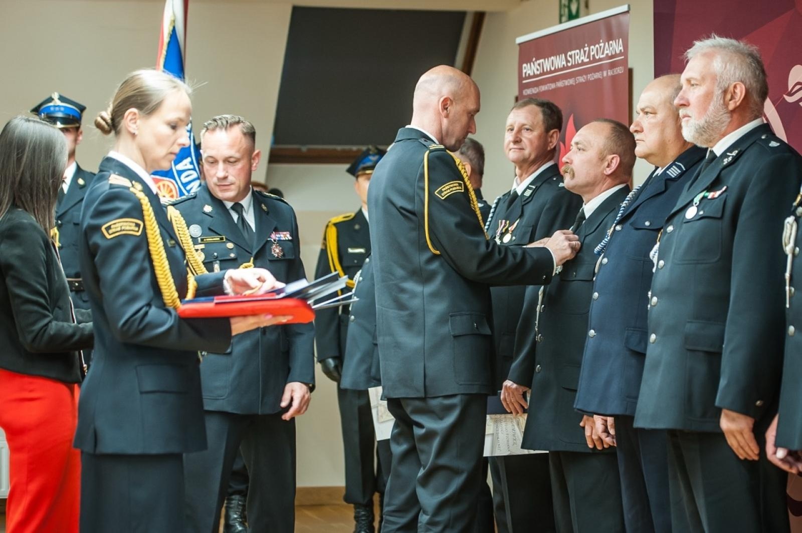 Zdjęcie w galerii na portalu naszraciborz.pl: Uroczystość z okazji Dnia Strażaka na Zamku Piastowskim [FOTO i WIDEO] wiadomości z regionu
