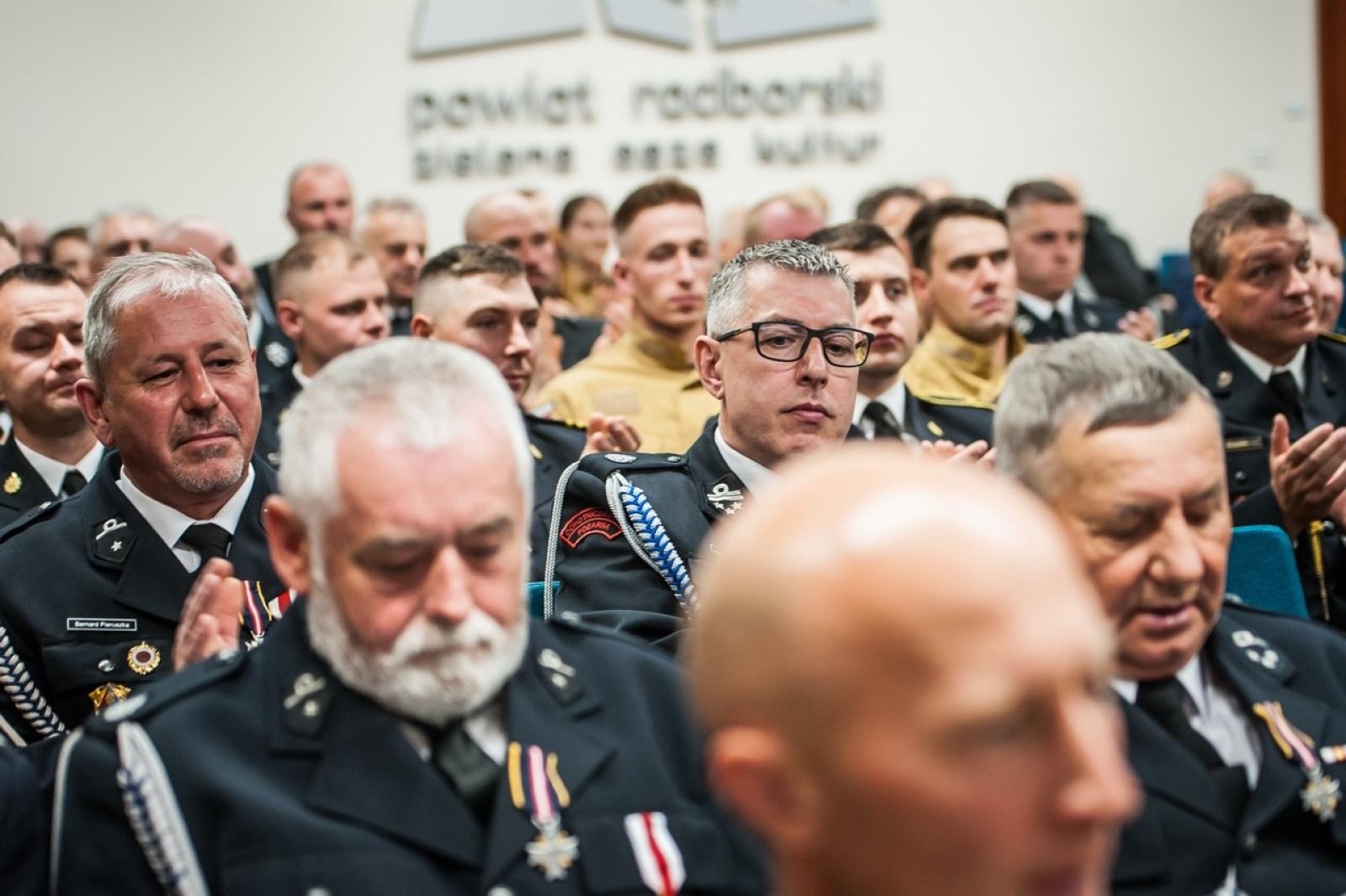 Zdjęcie w galerii na portalu naszraciborz.pl: Uroczystość z okazji Dnia Strażaka na Zamku Piastowskim [FOTO i WIDEO] wiadomości z regionu