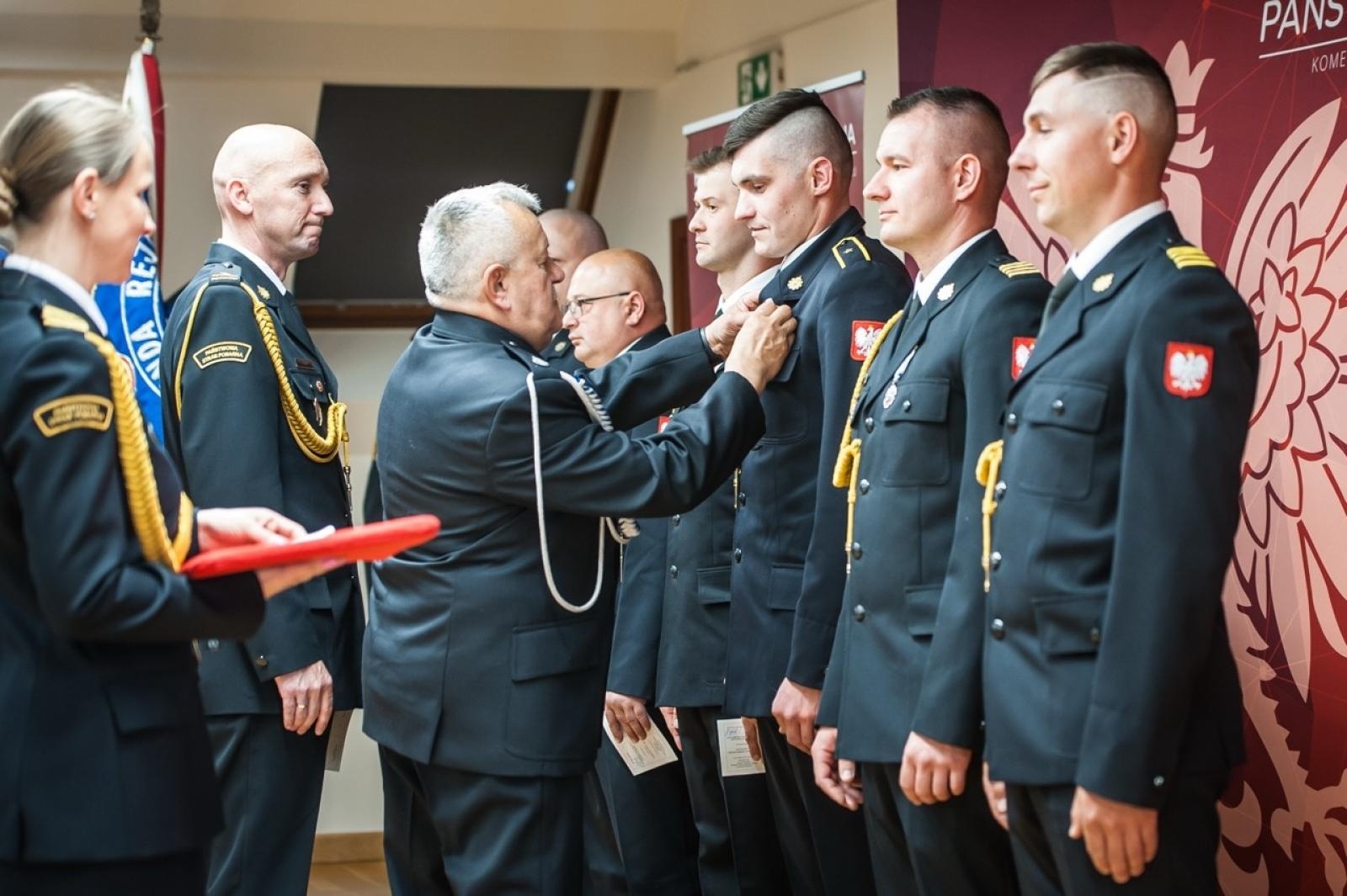 Zdjęcie w galerii na portalu naszraciborz.pl: Uroczystość z okazji Dnia Strażaka na Zamku Piastowskim [FOTO i WIDEO] wiadomości z regionu