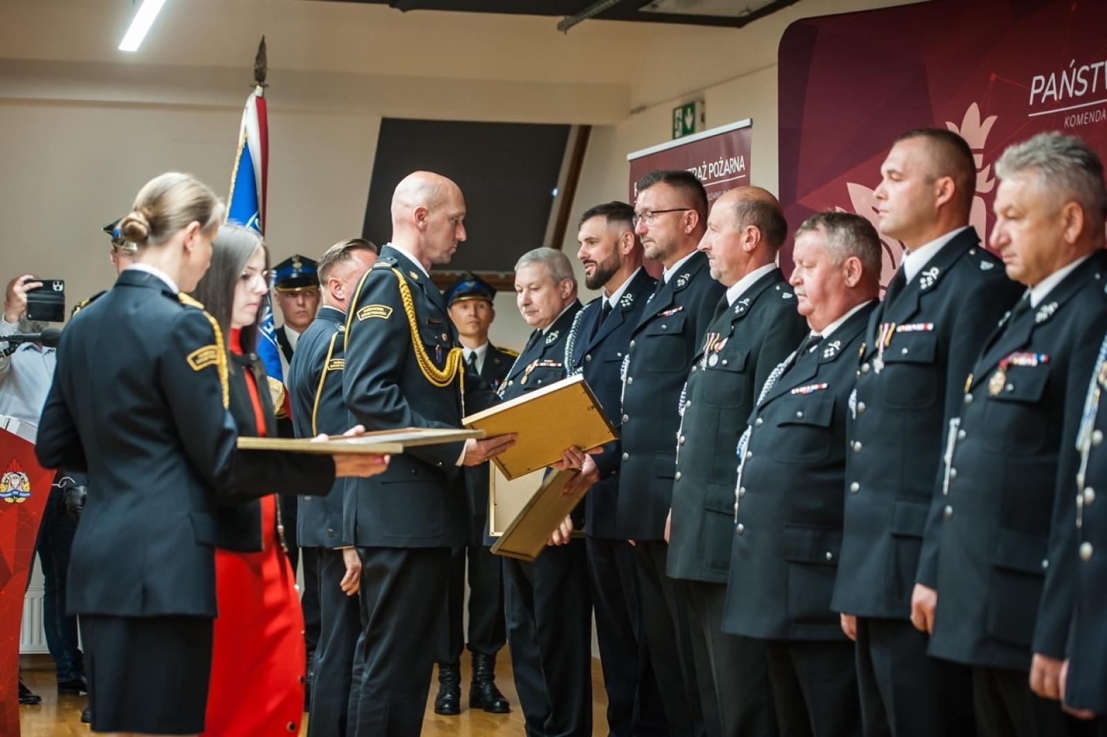 Zdjęcie w galerii na portalu naszraciborz.pl: Uroczystość z okazji Dnia Strażaka na Zamku Piastowskim [FOTO i WIDEO] wiadomości z regionu
