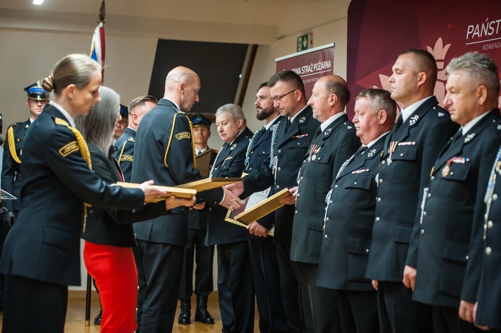 Zdjęcie w galerii na portalu naszraciborz.pl: Uroczystość z okazji Dnia Strażaka na Zamku Piastowskim [FOTO i WIDEO] wiadomości z regionu