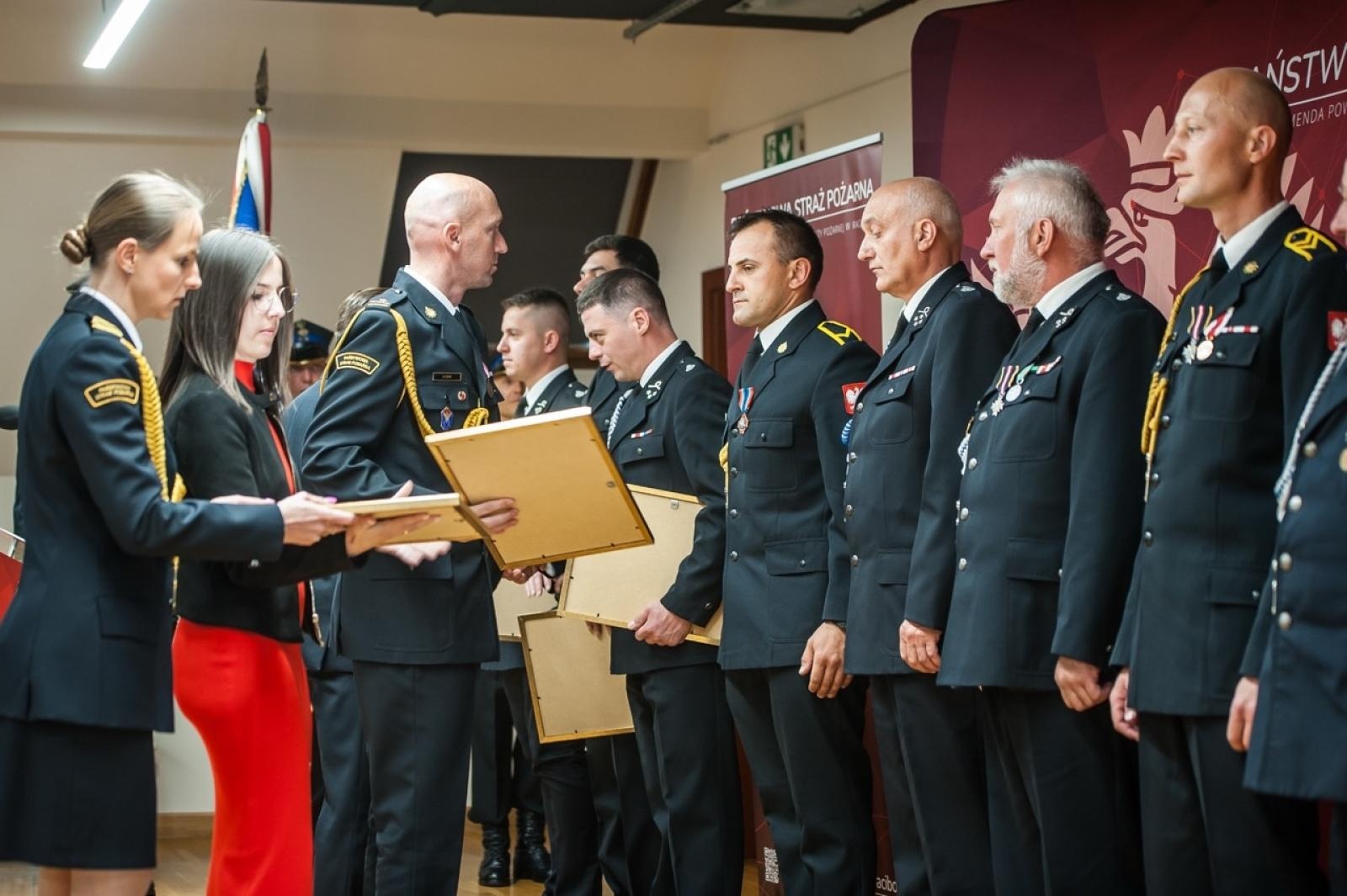 Zdjęcie w galerii na portalu naszraciborz.pl: Uroczystość z okazji Dnia Strażaka na Zamku Piastowskim [FOTO i WIDEO] wiadomości z regionu