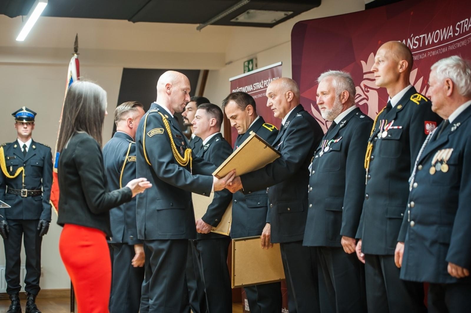 Zdjęcie w galerii na portalu naszraciborz.pl: Uroczystość z okazji Dnia Strażaka na Zamku Piastowskim [FOTO i WIDEO] wiadomości z regionu