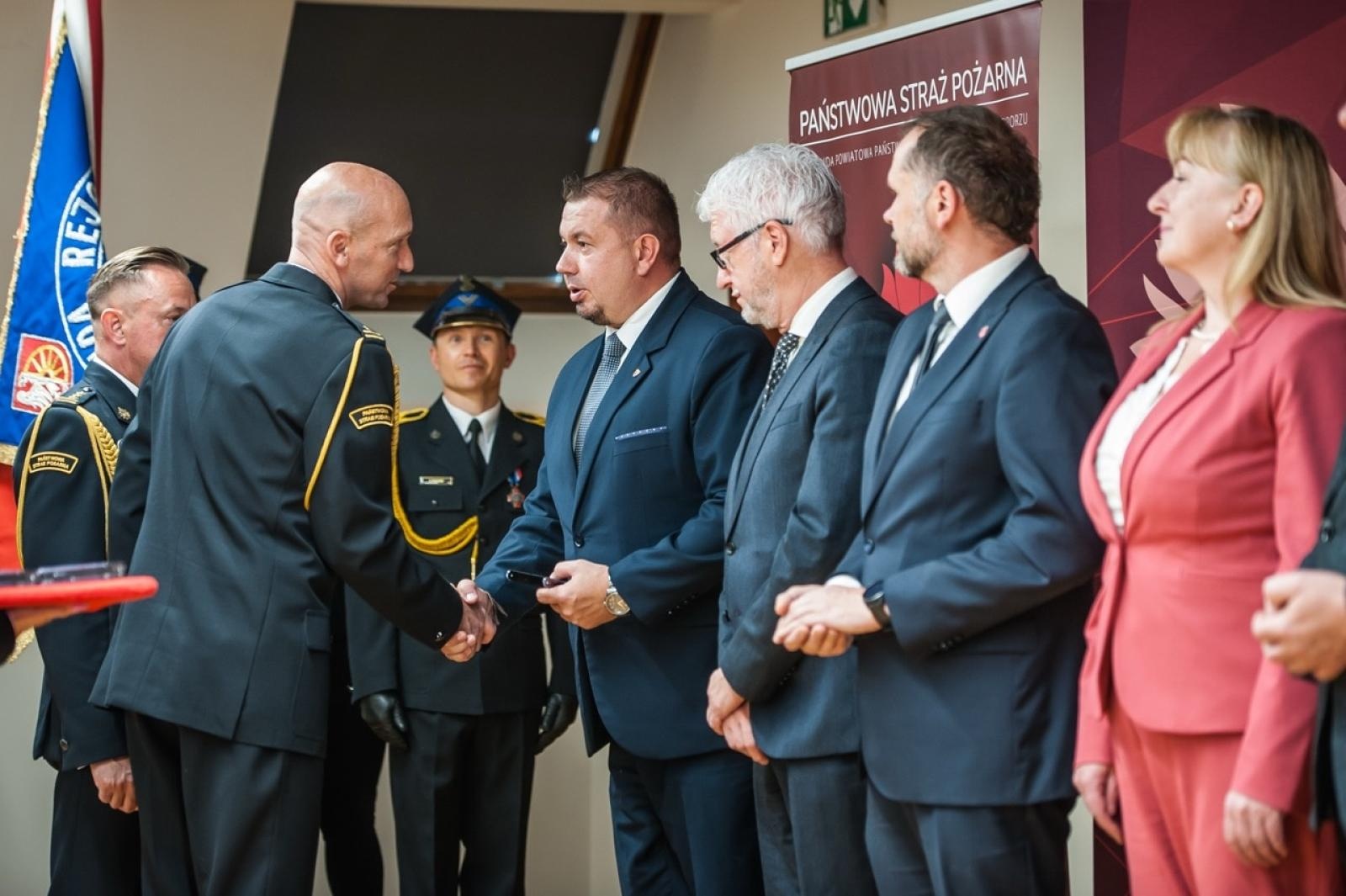 Zdjęcie w galerii na portalu naszraciborz.pl: Uroczystość z okazji Dnia Strażaka na Zamku Piastowskim [FOTO i WIDEO] wiadomości z regionu