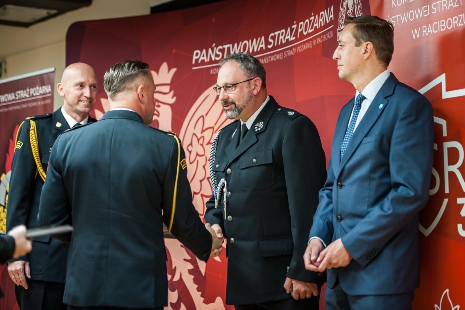 Zdjęcie w galerii na portalu naszraciborz.pl: Uroczystość z okazji Dnia Strażaka na Zamku Piastowskim [FOTO i WIDEO] wiadomości z regionu