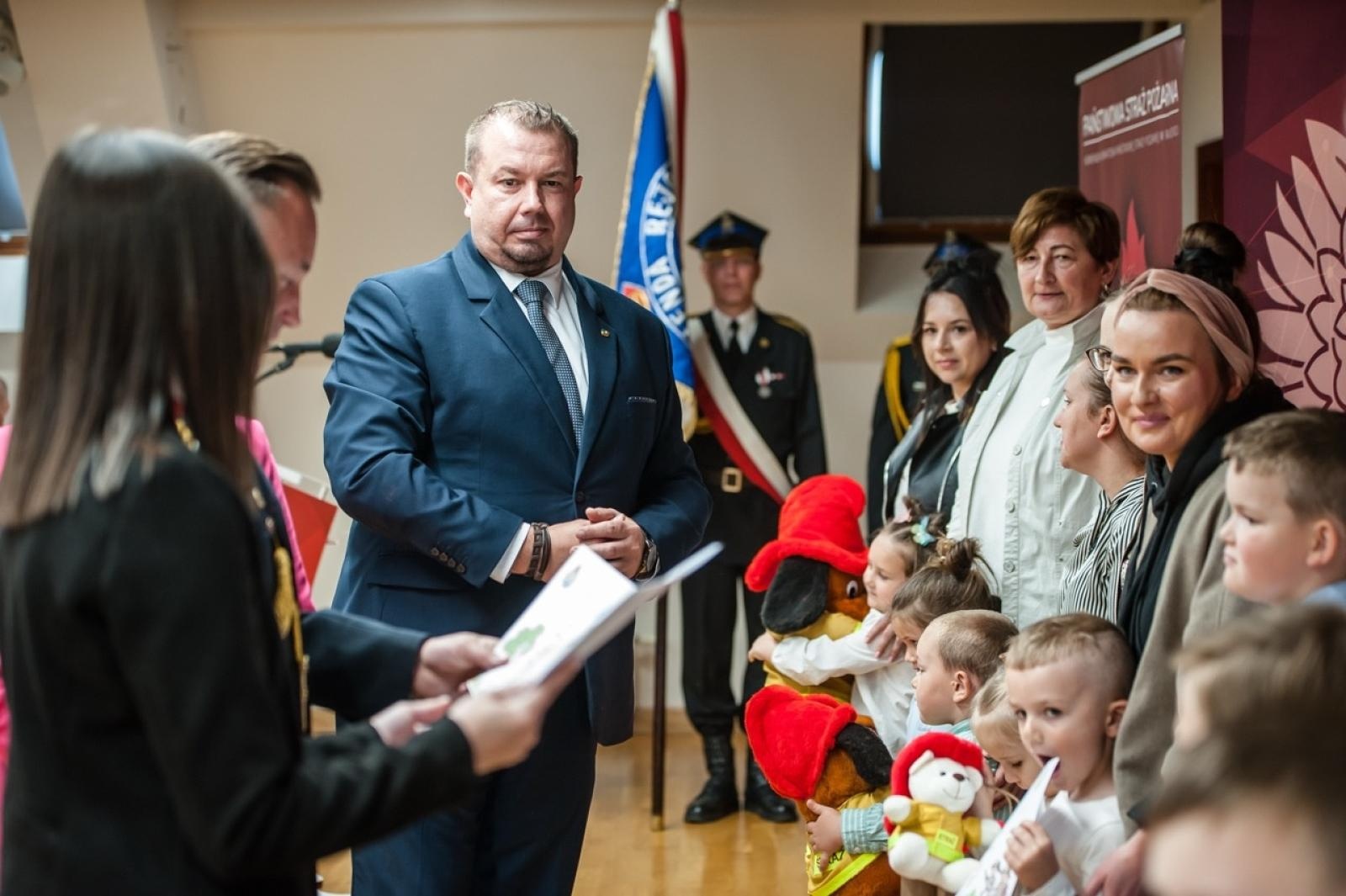 Zdjęcie w galerii na portalu naszraciborz.pl: Uroczystość z okazji Dnia Strażaka na Zamku Piastowskim [FOTO i WIDEO] wiadomości z regionu
