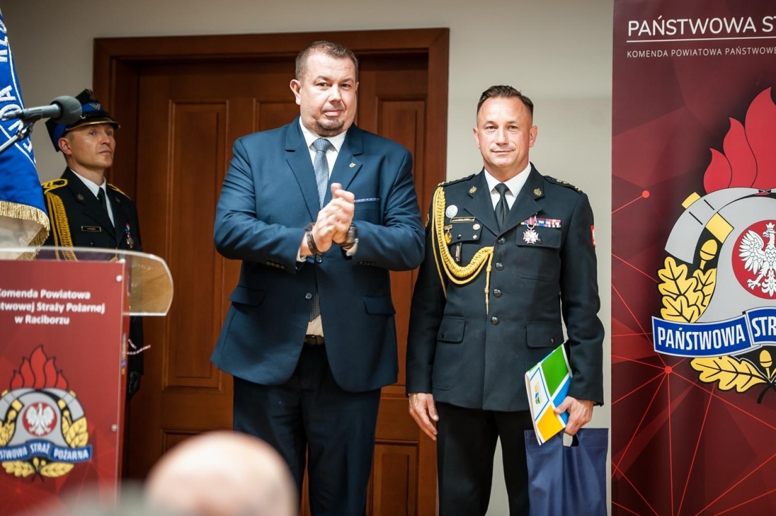 Zdjęcie w galerii na portalu naszraciborz.pl: Uroczystość z okazji Dnia Strażaka na Zamku Piastowskim [FOTO i WIDEO] wiadomości z regionu