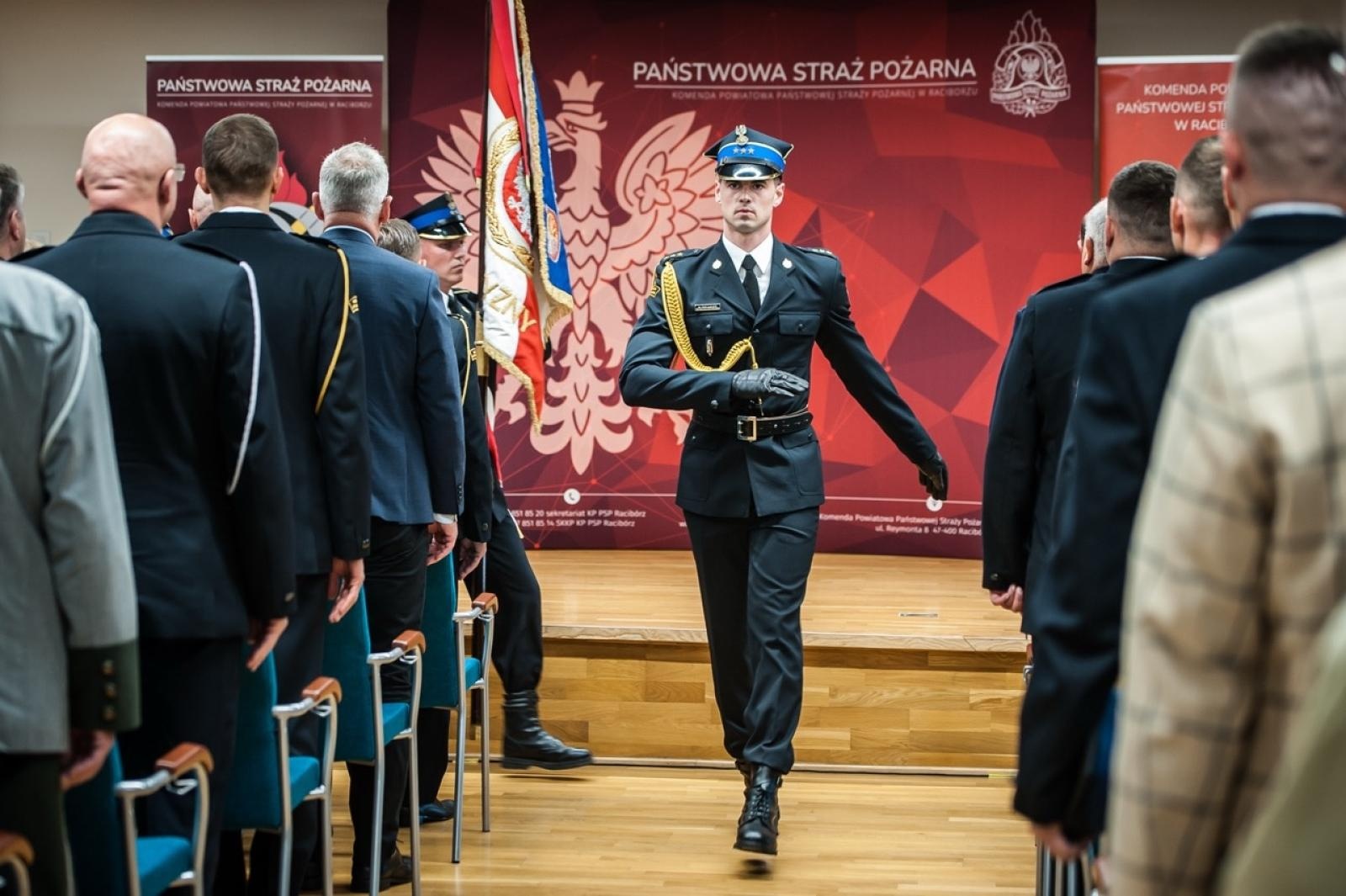 Zdjęcie w galerii na portalu naszraciborz.pl: Uroczystość z okazji Dnia Strażaka na Zamku Piastowskim [FOTO i WIDEO] wiadomości z regionu