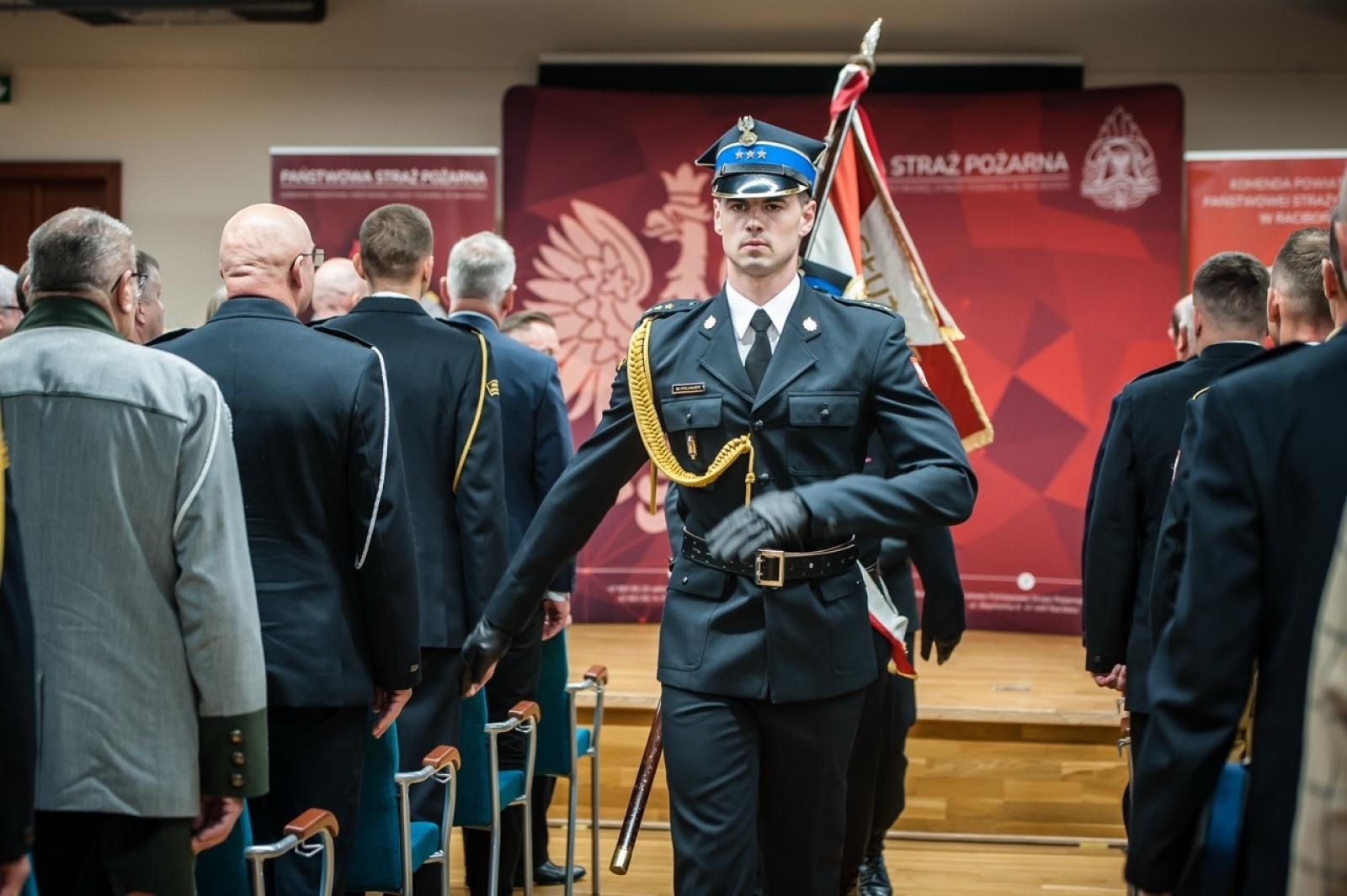 Zdjęcie w galerii na portalu naszraciborz.pl: Uroczystość z okazji Dnia Strażaka na Zamku Piastowskim [FOTO i WIDEO] wiadomości z regionu