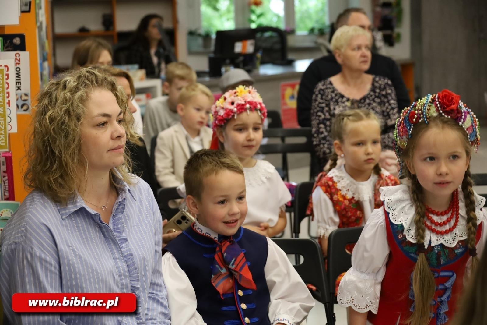 Zdjęcie w galerii na portalu naszraciborz.pl: Konkurs Gwary Śląskiej na finał Tygodnia Bibliotek wiadomości z regionu