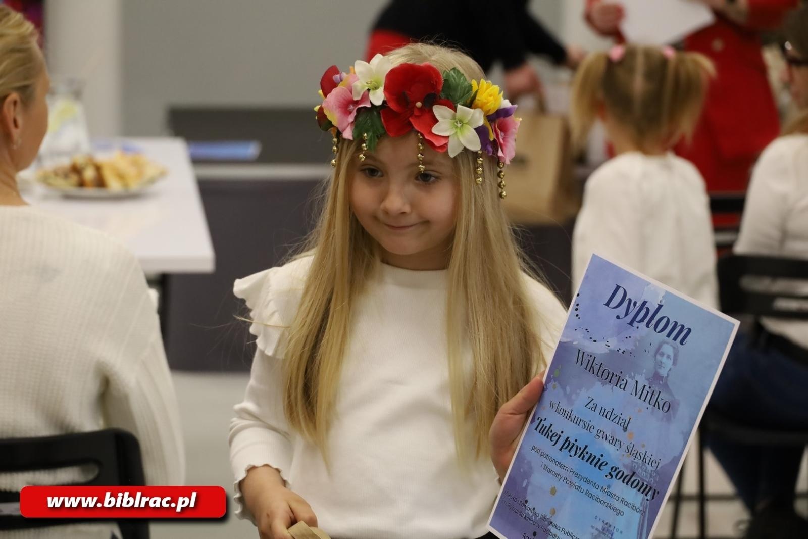Zdjęcie w galerii na portalu naszraciborz.pl: Konkurs Gwary Śląskiej na finał Tygodnia Bibliotek wiadomości z regionu