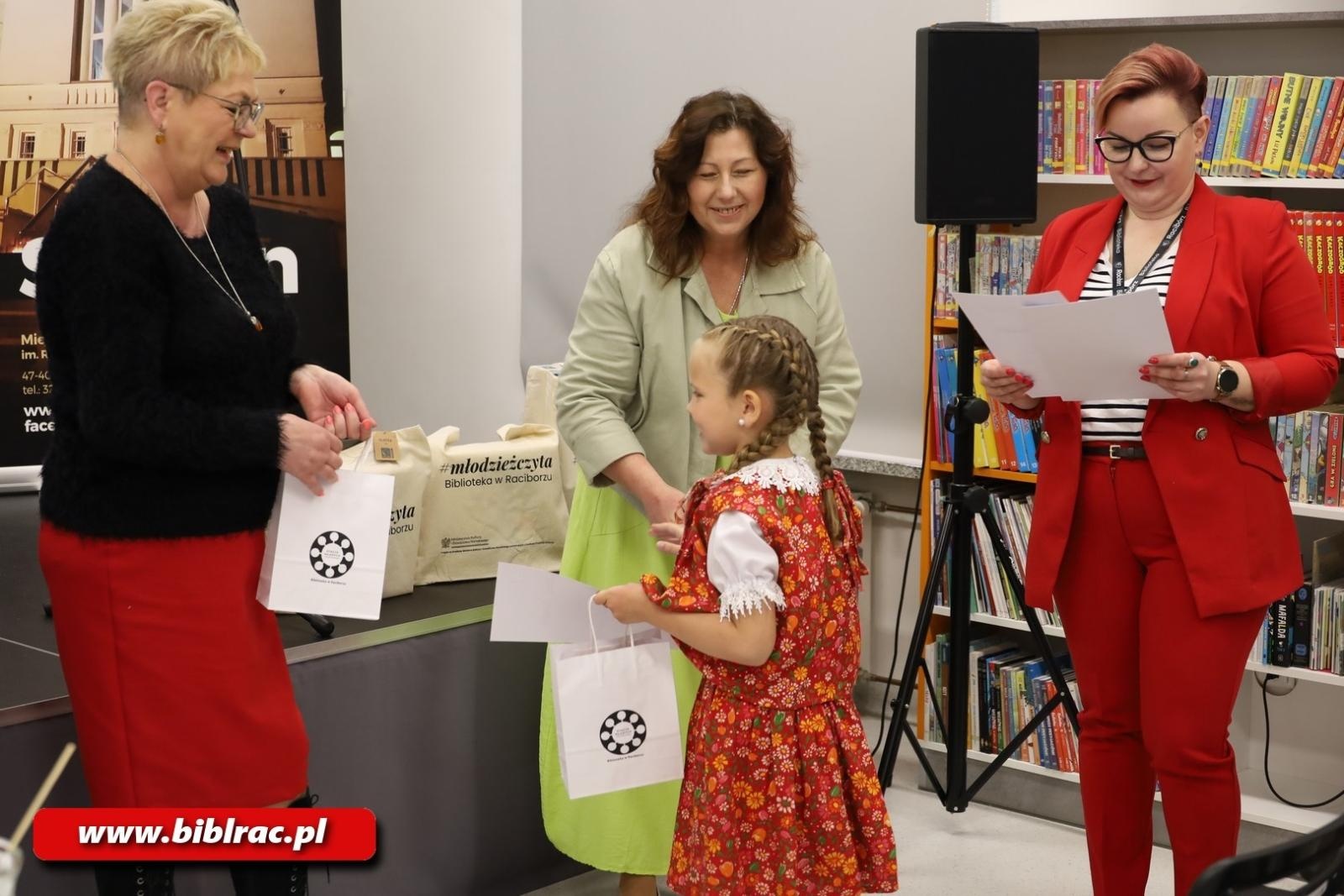 Zdjęcie w galerii na portalu naszraciborz.pl: Konkurs Gwary Śląskiej na finał Tygodnia Bibliotek wiadomości z regionu