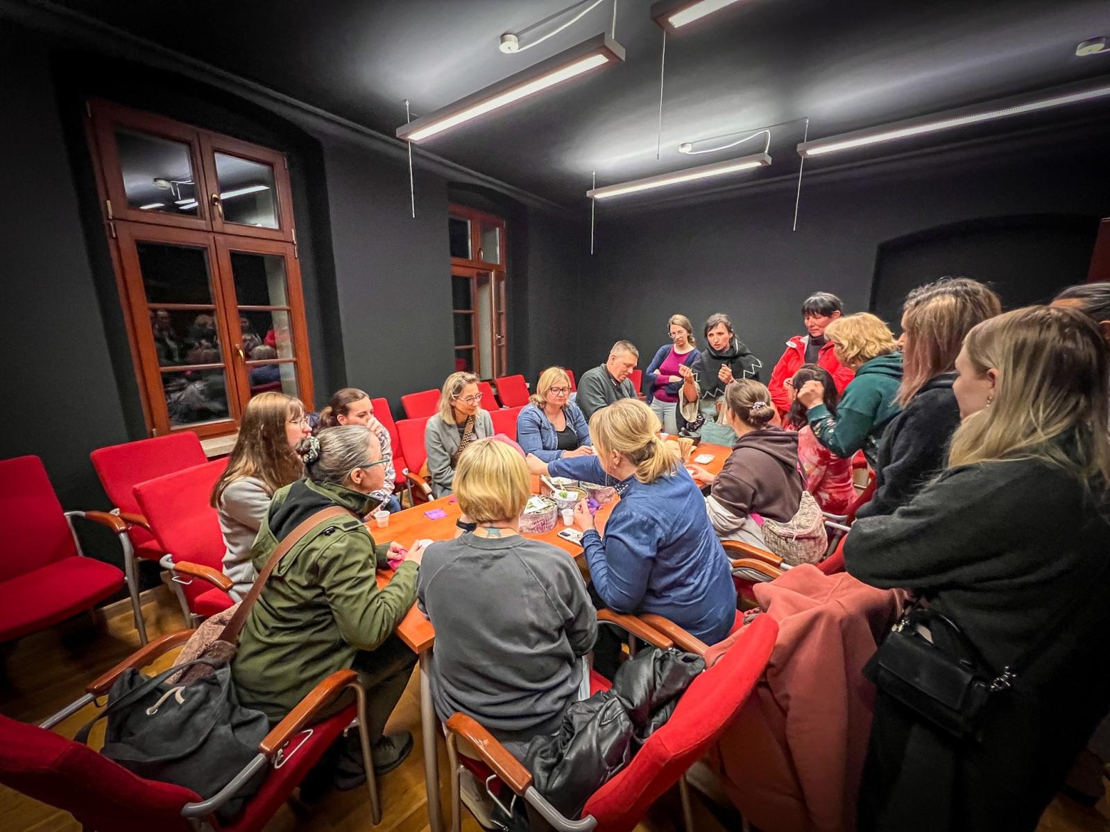 Zdjęcie w galerii na portalu naszraciborz.pl: Zamkowa Noc z Alchemią oczarowała uczestników. Przed nami drugie, ostatnie spotkanie! wiadomości z regionu