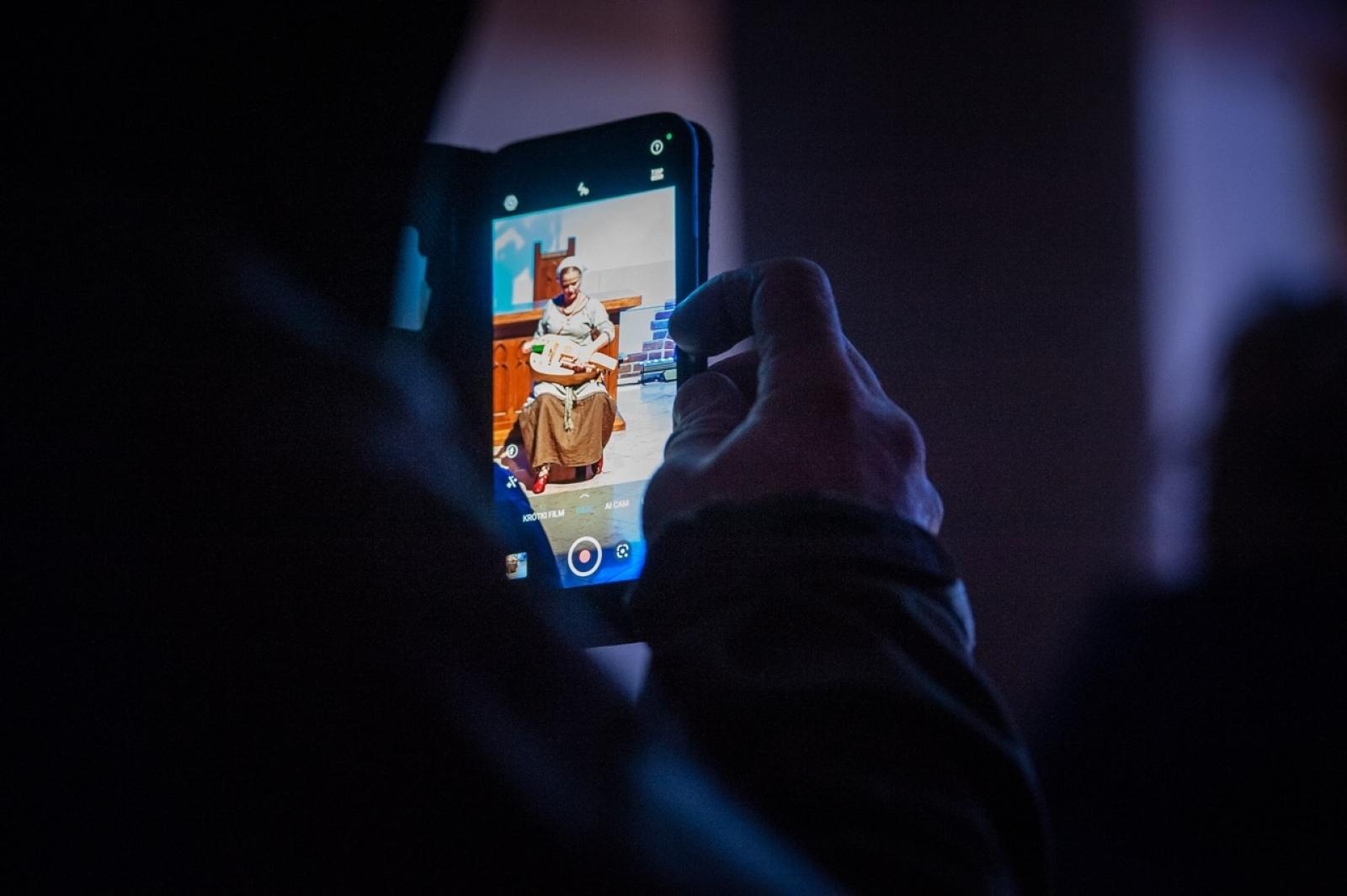 Zdjęcie w galerii na portalu naszraciborz.pl: Zamkowa Noc z Alchemią oczarowała uczestników. Przed nami drugie, ostatnie spotkanie! wiadomości z regionu