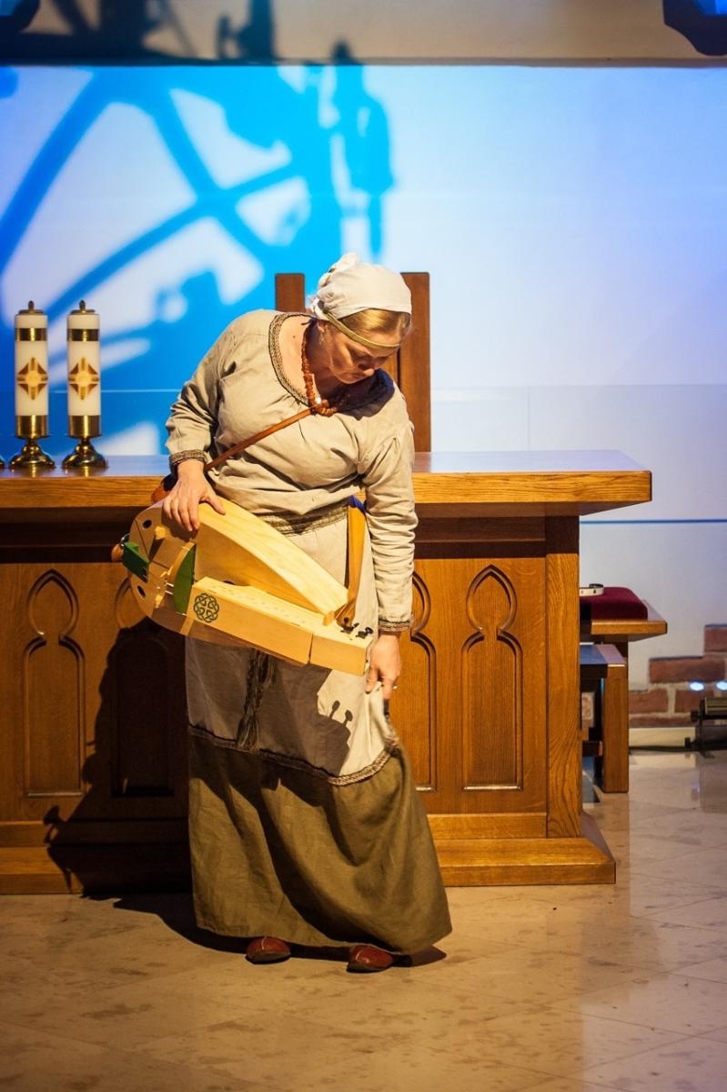 Zdjęcie w galerii na portalu naszraciborz.pl: Zamkowa Noc z Alchemią oczarowała uczestników. Przed nami drugie, ostatnie spotkanie! wiadomości z regionu