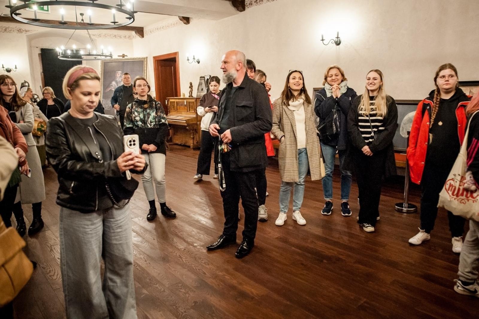 Zdjęcie w galerii na portalu naszraciborz.pl: Zamkowa Noc z Alchemią oczarowała uczestników. Przed nami drugie, ostatnie spotkanie! wiadomości z regionu