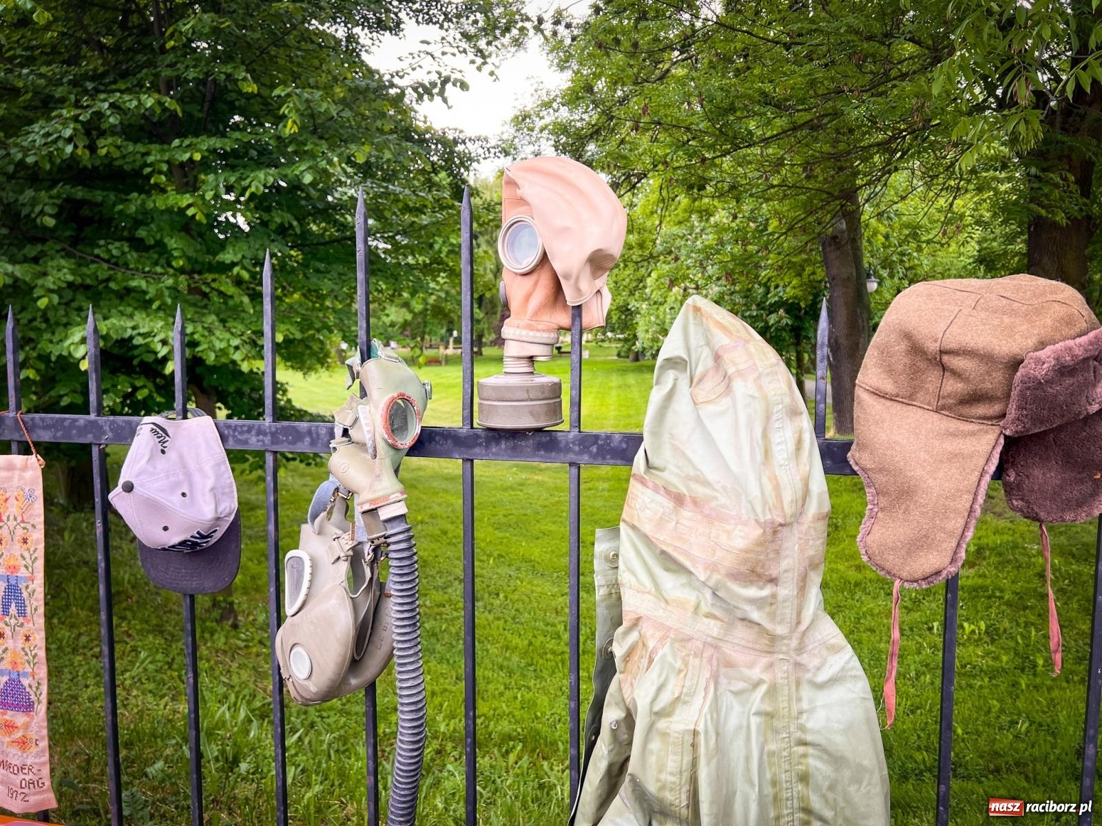 Zdjęcie w galerii na portalu naszraciborz.pl: Jarmark na granicy w Chałupkach przyciągnął miłośników staroci [SPACER WIDEO] wiadomości z regionu