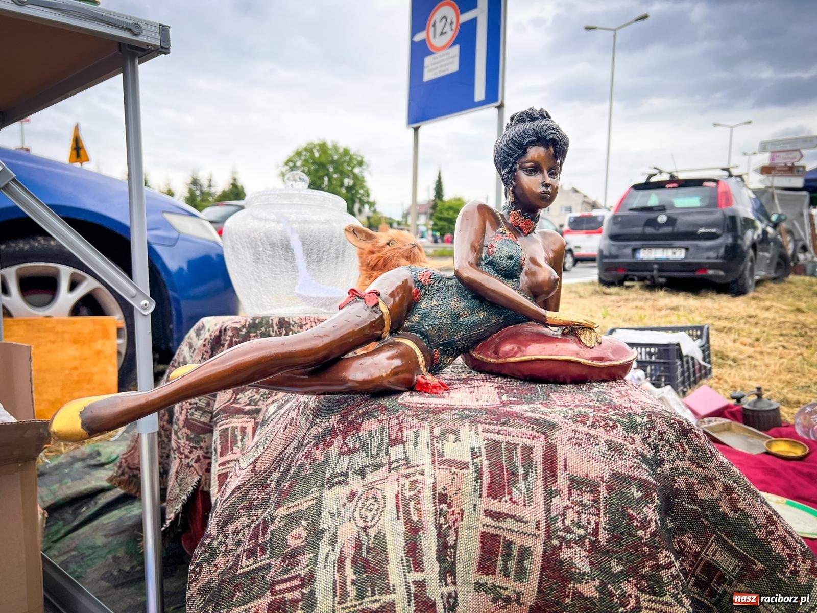Zdjęcie w galerii na portalu naszraciborz.pl: Jarmark na granicy w Chałupkach przyciągnął miłośników staroci [SPACER WIDEO] wiadomości z regionu