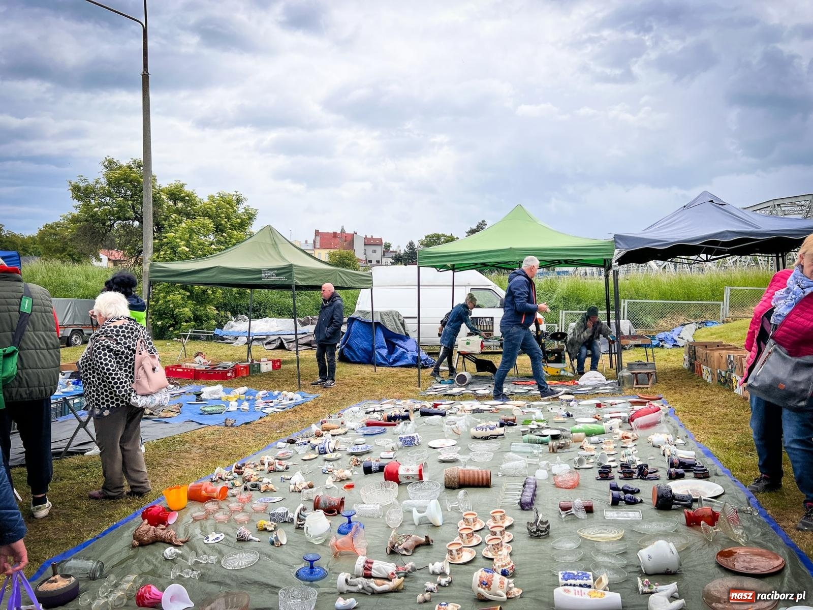 Zdjęcie w galerii na portalu naszraciborz.pl: Jarmark na granicy w Chałupkach przyciągnął miłośników staroci [SPACER WIDEO] wiadomości z regionu