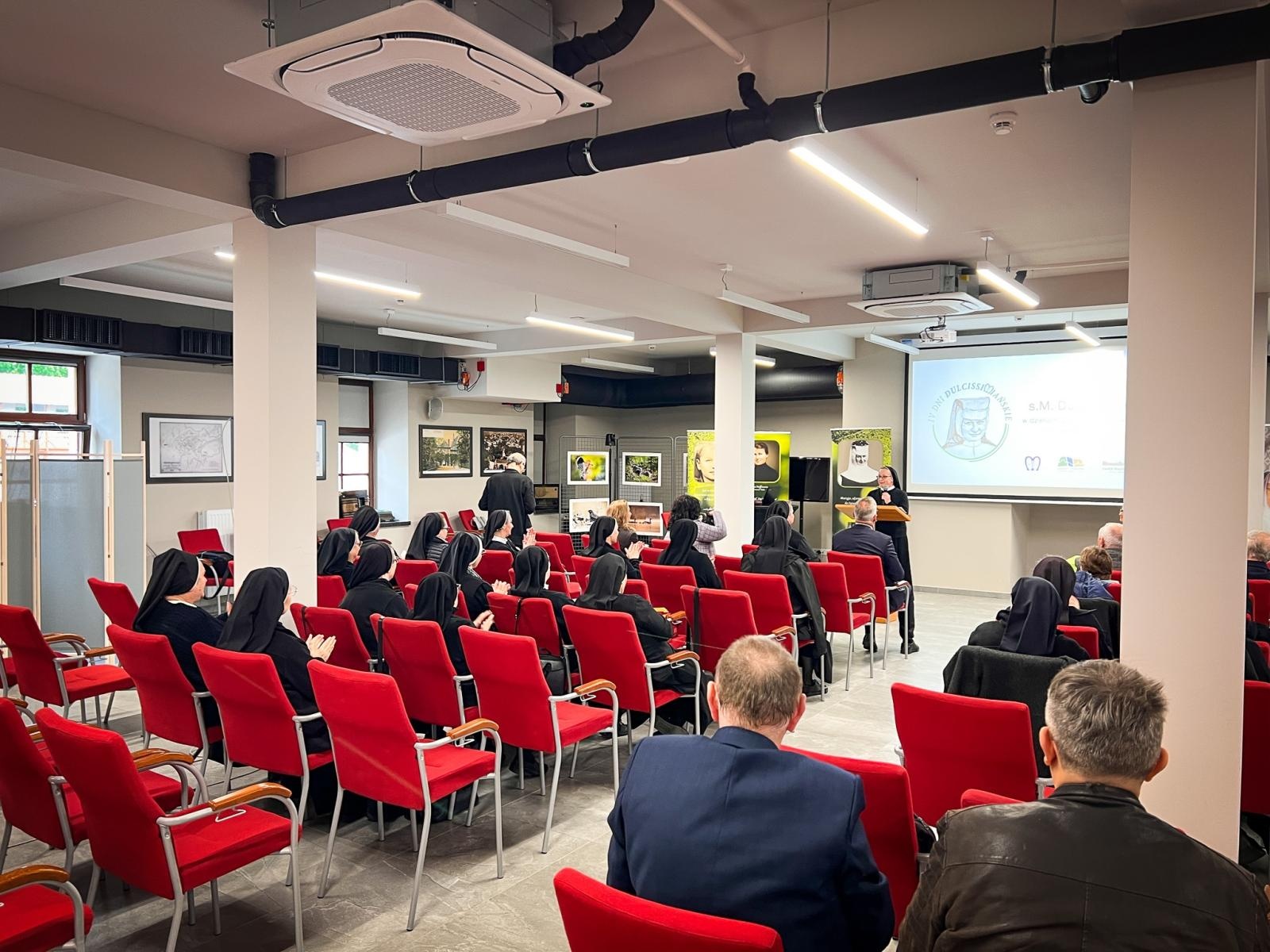 Zdjęcie w galerii na portalu naszraciborz.pl: Trwają IV Dni Dulcissimiańskie w Raciborzu. Wieczorem w zamku koncert Marcina Stycznia wiadomości z regionu