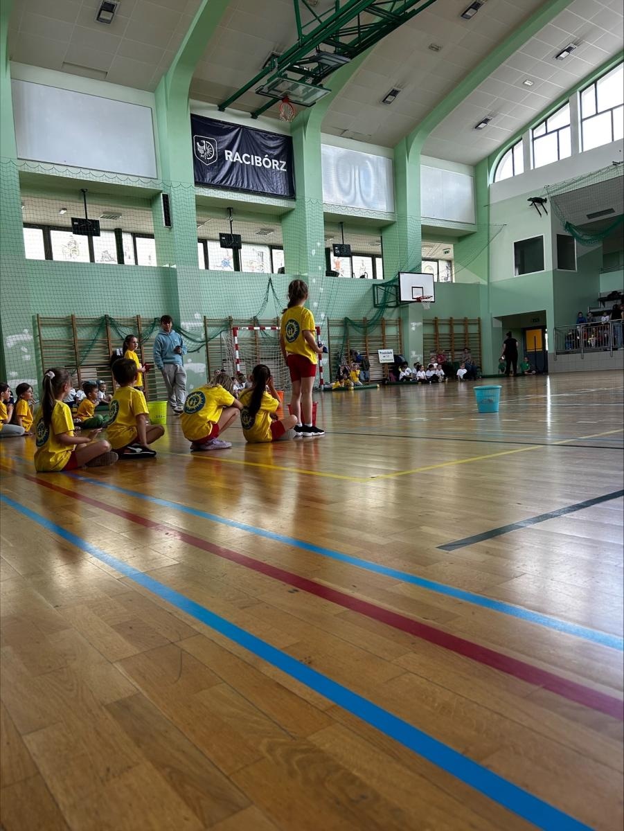Zdjęcie w galerii na portalu naszraciborz.pl: Mały sport – wielkie emocje! XVIII Międzyprzedszkolna Spartakiada Sześciolatków w Raciborzu pełna radości i energii wiadomości z regionu