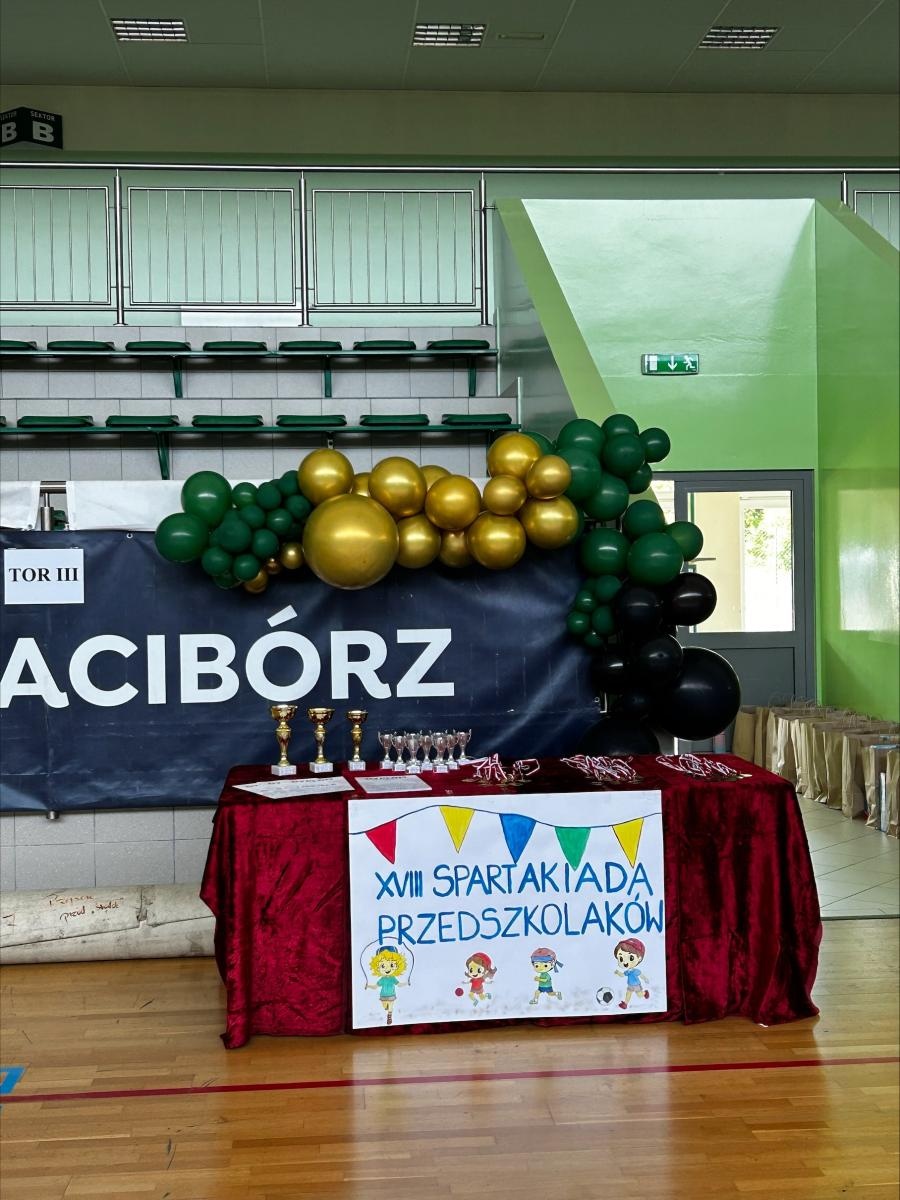 Zdjęcie w galerii na portalu naszraciborz.pl: Mały sport – wielkie emocje! XVIII Międzyprzedszkolna Spartakiada Sześciolatków w Raciborzu pełna radości i energii wiadomości z regionu