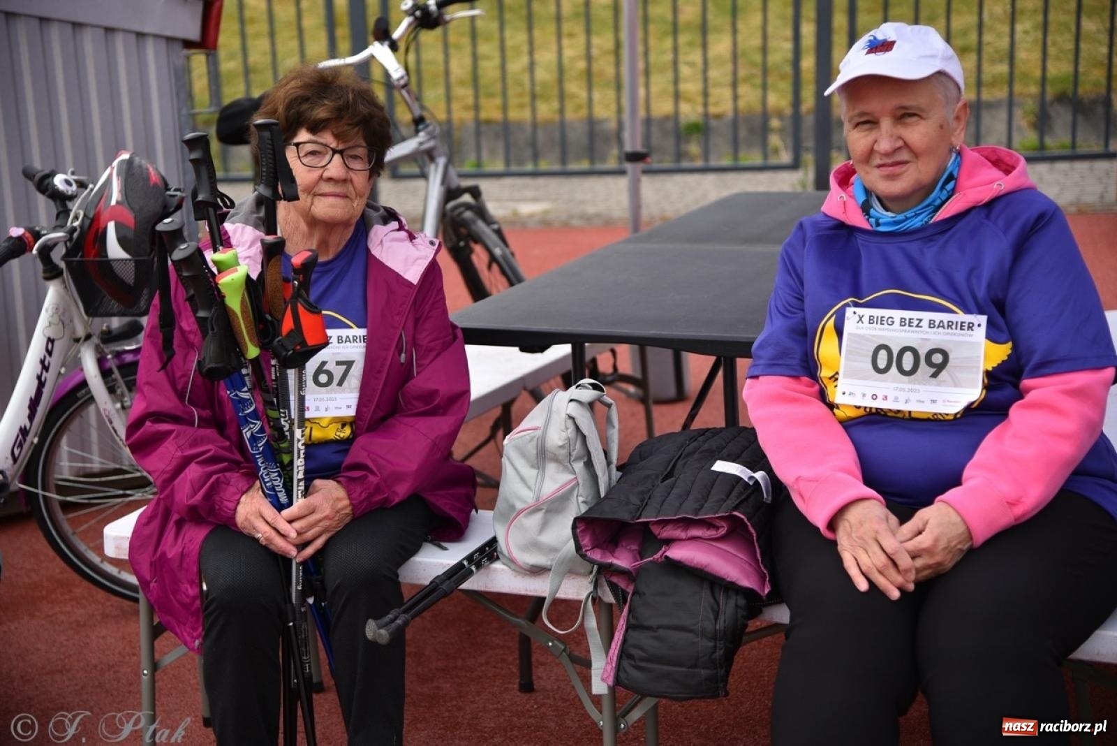 Zdjęcie w galerii na portalu naszraciborz.pl: Jubileuszowy Bieg bez barier na stadionie OSiR w Raciborzu wiadomości z regionu