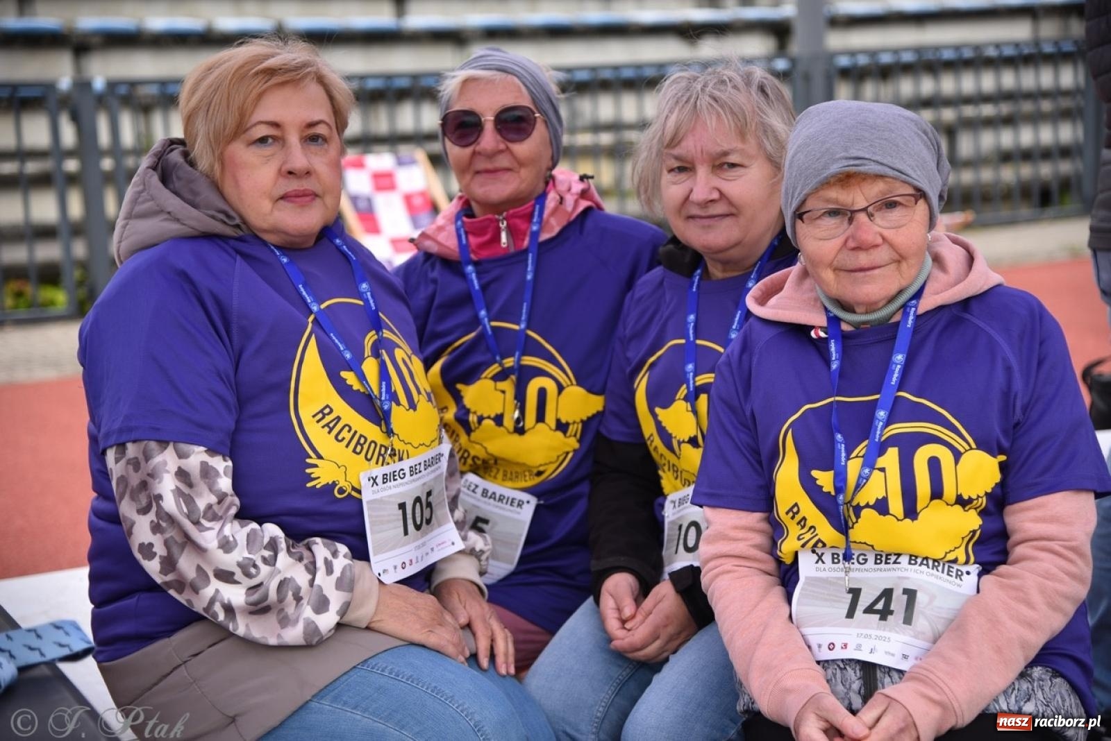 Zdjęcie w galerii na portalu naszraciborz.pl: Jubileuszowy Bieg bez barier na stadionie OSiR w Raciborzu wiadomości z regionu