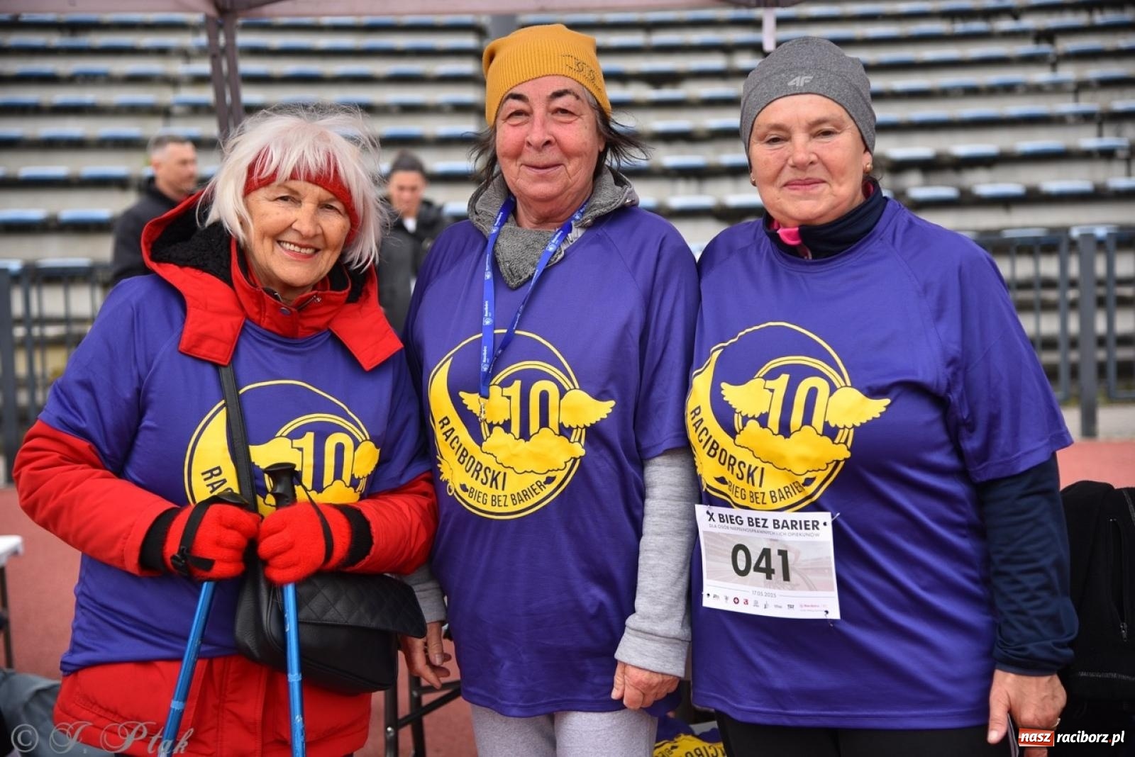 Zdjęcie w galerii na portalu naszraciborz.pl: Jubileuszowy Bieg bez barier na stadionie OSiR w Raciborzu wiadomości z regionu