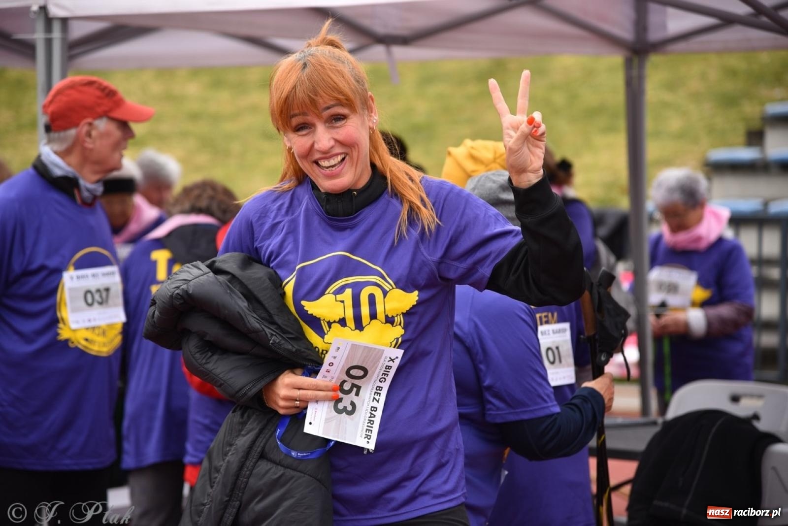 Zdjęcie w galerii na portalu naszraciborz.pl: Jubileuszowy Bieg bez barier na stadionie OSiR w Raciborzu wiadomości z regionu