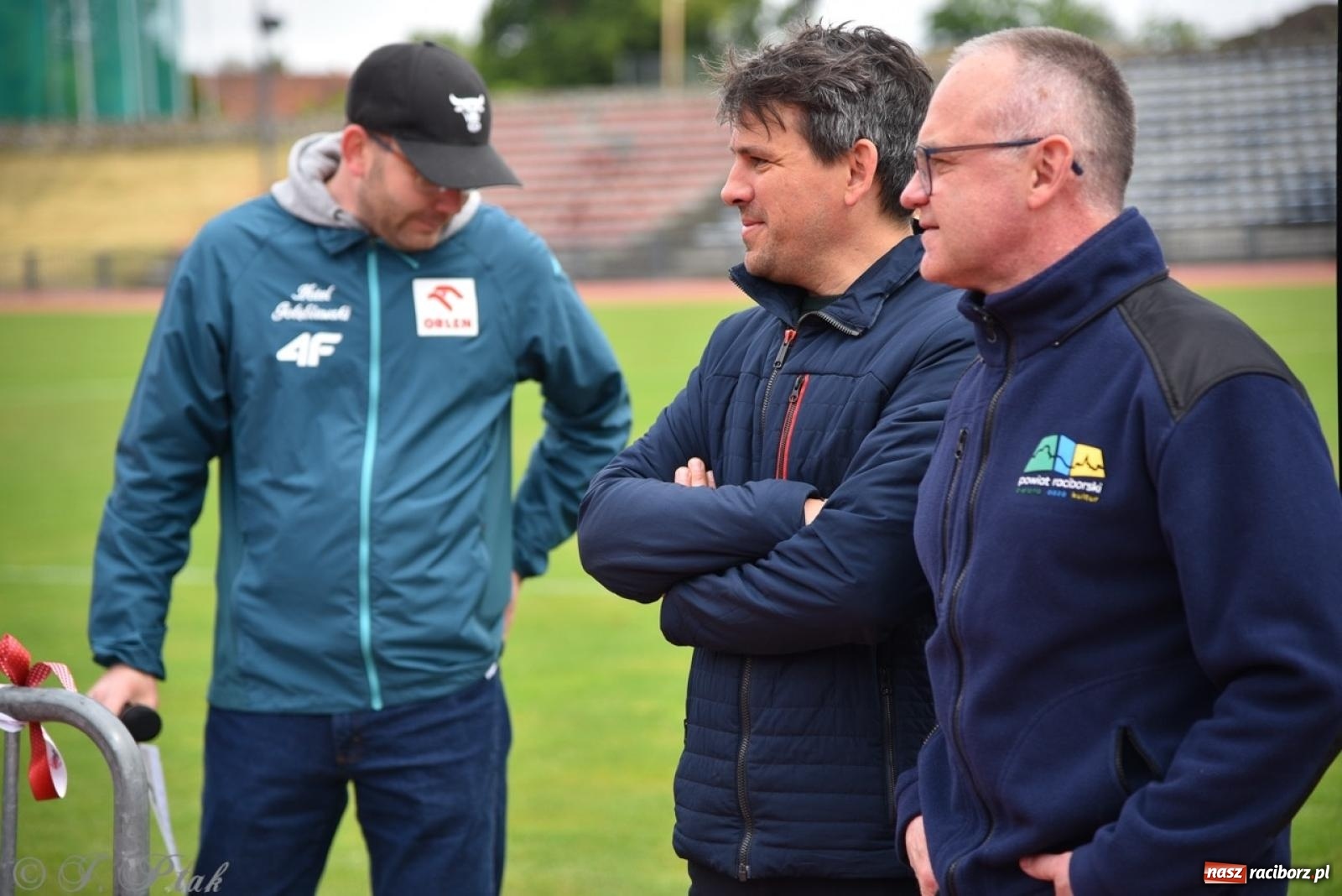 Zdjęcie w galerii na portalu naszraciborz.pl: Jubileuszowy Bieg bez barier na stadionie OSiR w Raciborzu wiadomości z regionu