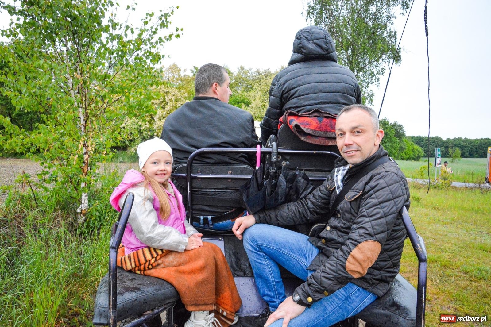 Zdjęcie w galerii na portalu naszraciborz.pl: Procesja św. Urbana w Kobyli odbyła się mimo deszczu. Wierni nie zawiedli wiadomości z regionu