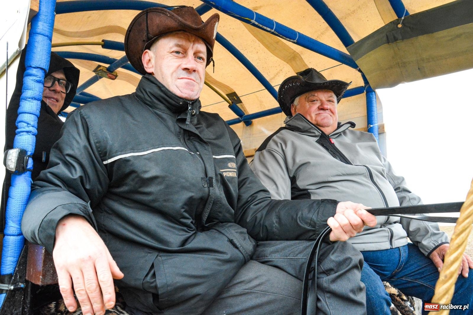 Zdjęcie w galerii na portalu naszraciborz.pl: Procesja św. Urbana w Kobyli odbyła się mimo deszczu. Wierni nie zawiedli wiadomości z regionu