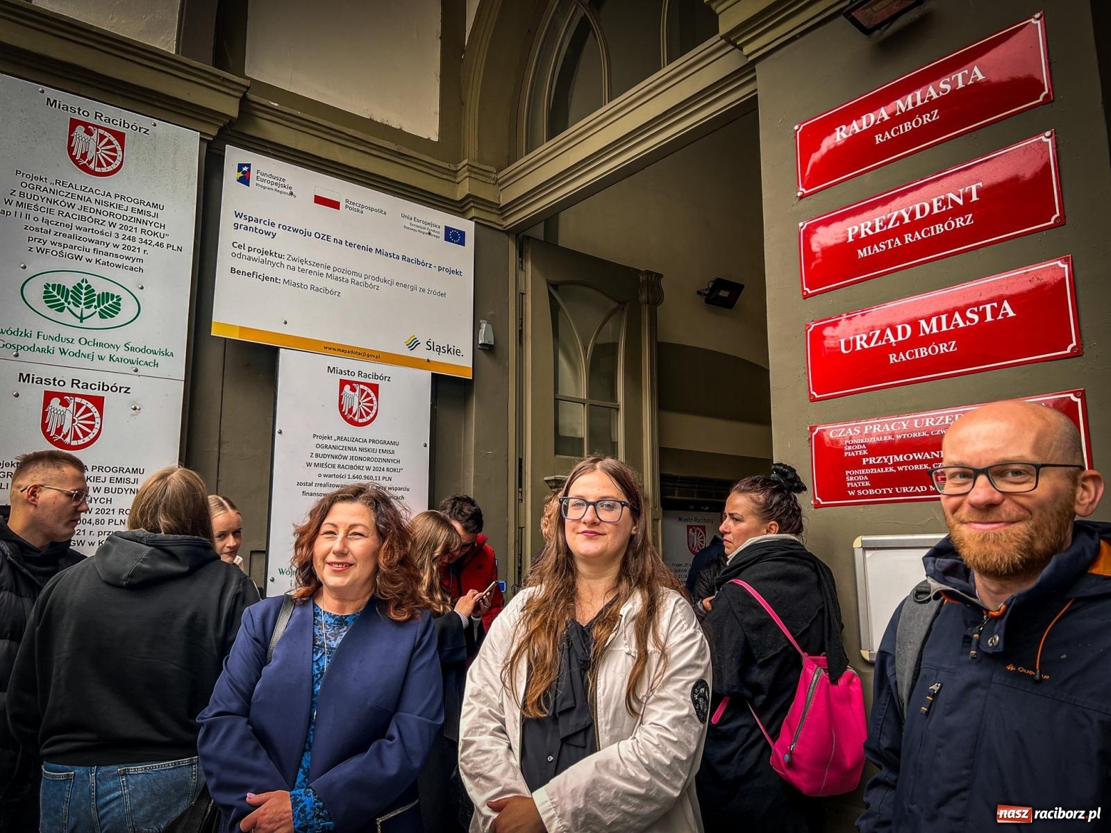 Zdjęcie w galerii na portalu naszraciborz.pl: Skosztowali czekolady z Sobtzikiem i spotkali nadburmistrza Bernerta. Noc Muzeów w raciborskim magistracie wiadomości z regionu