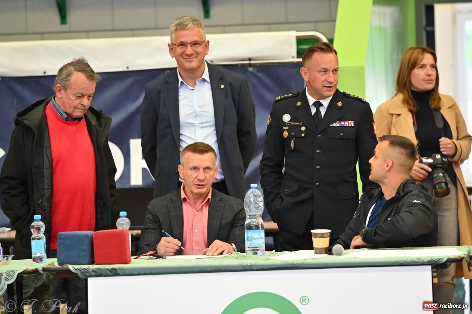 Zdjęcie w galerii na portalu naszraciborz.pl: Międzynarodowe starcie na matach. Racibórz gospodarzem Mistrzostw Polski Juniorów w zapasach klasycznych wiadomości z regionu