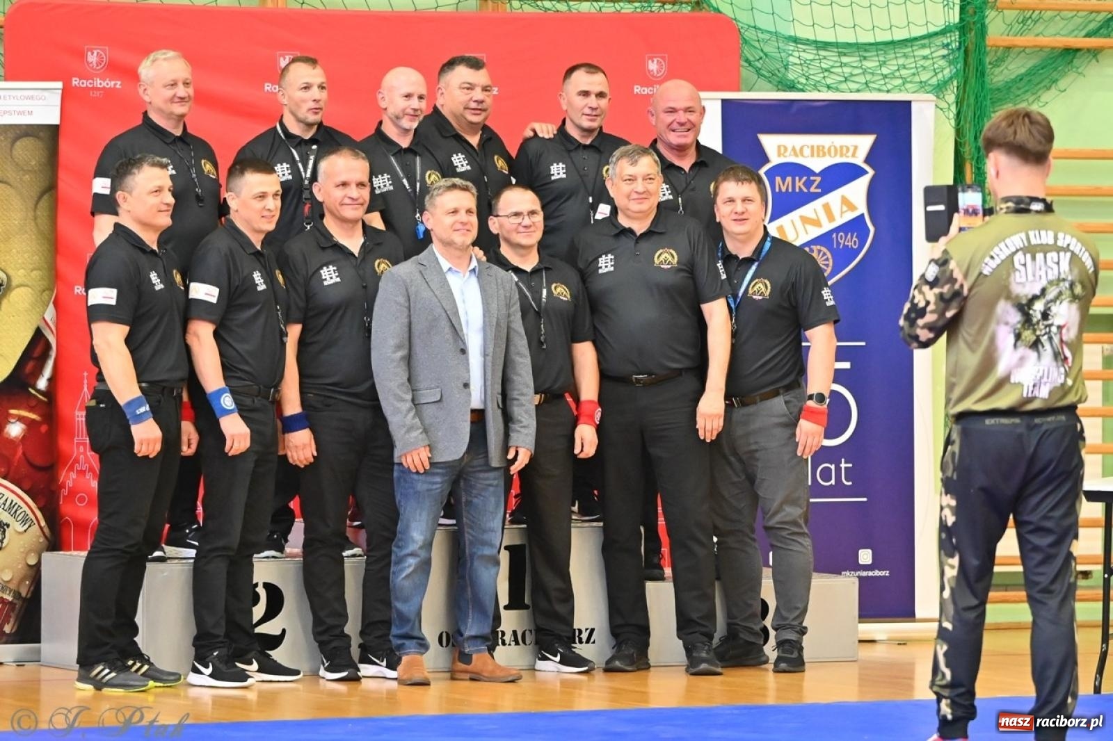 Zdjęcie w galerii na portalu naszraciborz.pl: Międzynarodowe starcie na matach. Racibórz gospodarzem Mistrzostw Polski Juniorów w zapasach klasycznych wiadomości z regionu