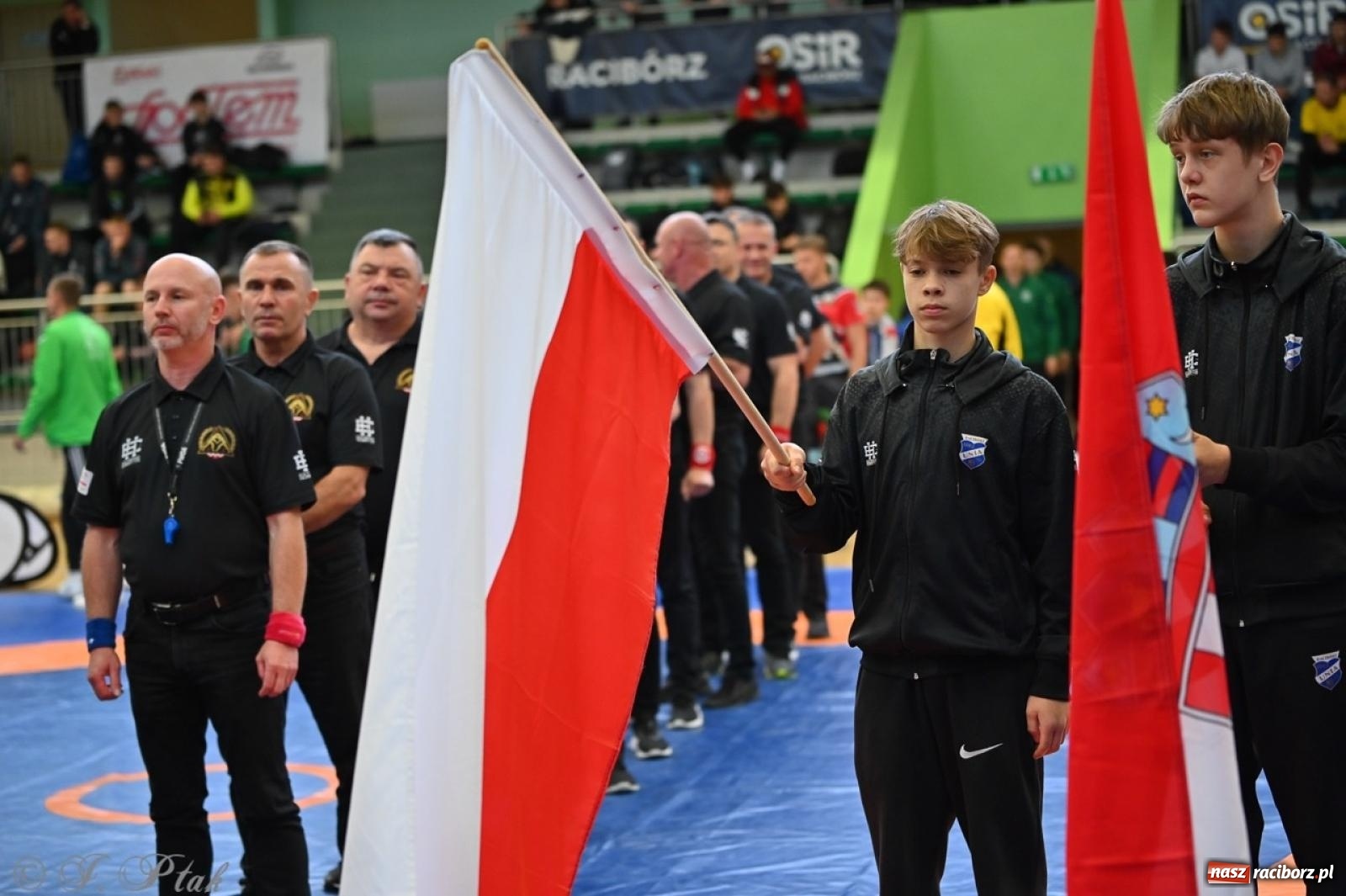 Zdjęcie w galerii na portalu naszraciborz.pl: Międzynarodowe starcie na matach. Racibórz gospodarzem Mistrzostw Polski Juniorów w zapasach klasycznych wiadomości z regionu